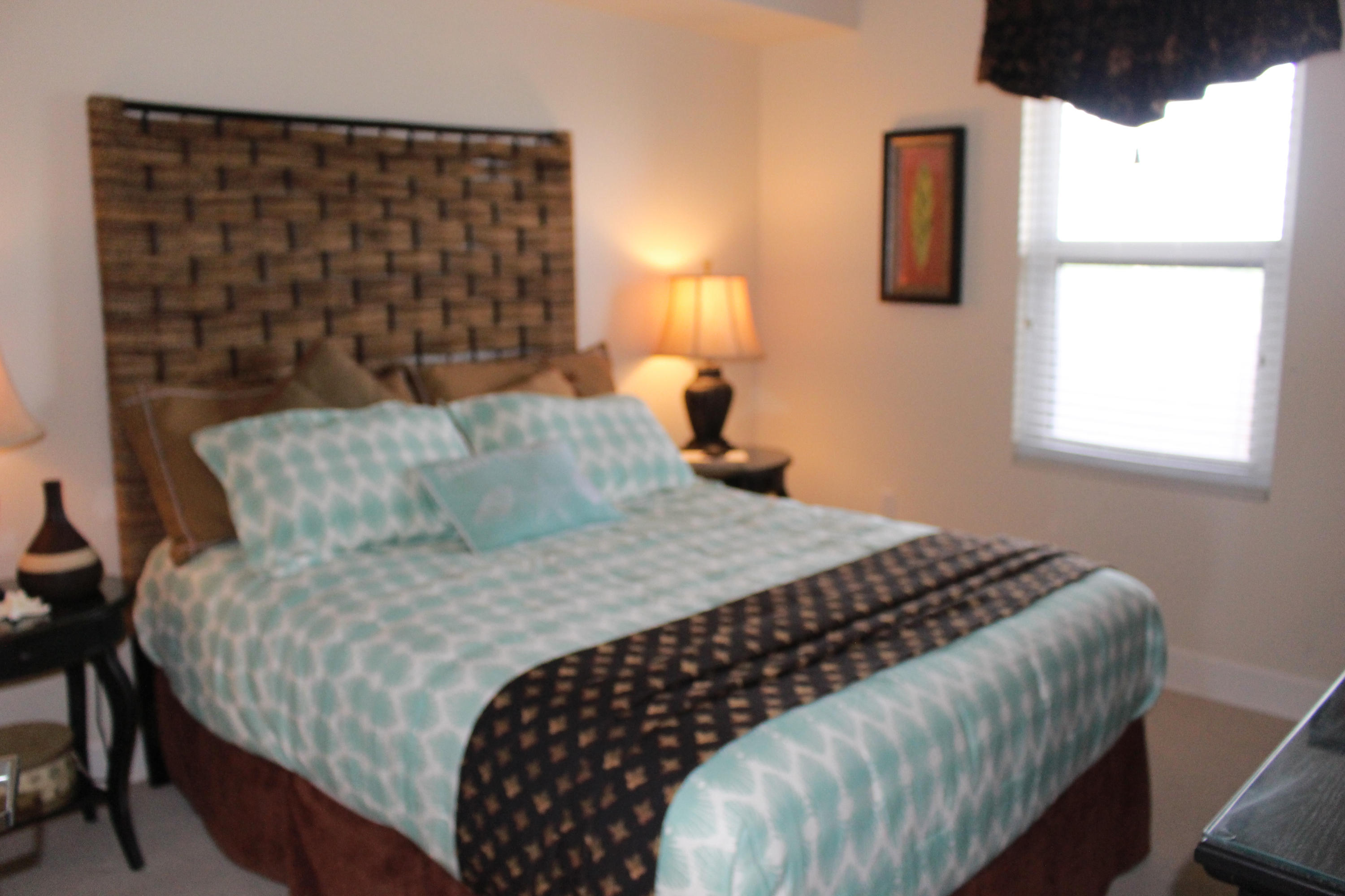 SUNRISE BEACH - Residential