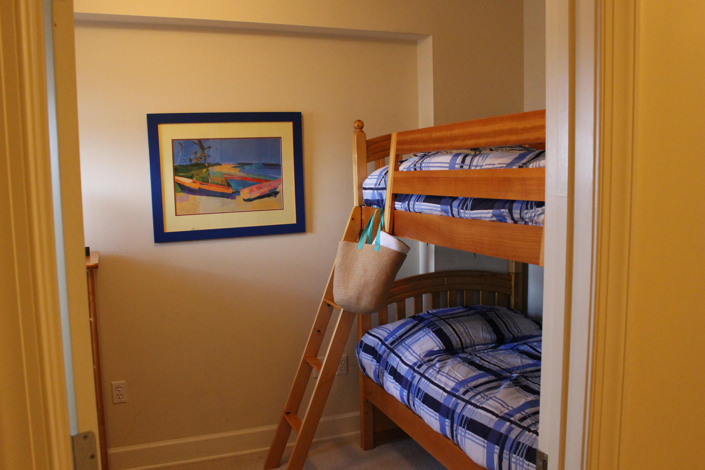 SUNRISE BEACH - Residential