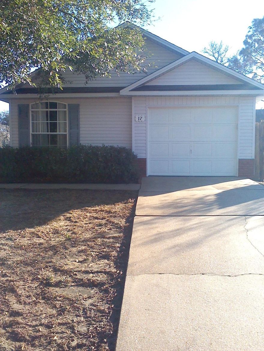 Great home located just north of I-10 in Crestview. Open kitchen, dining and living room. Home is located on a corner lot so the yard is larger than most in the subdivision. Main areas feature laminate flooring. Call today for a showing!