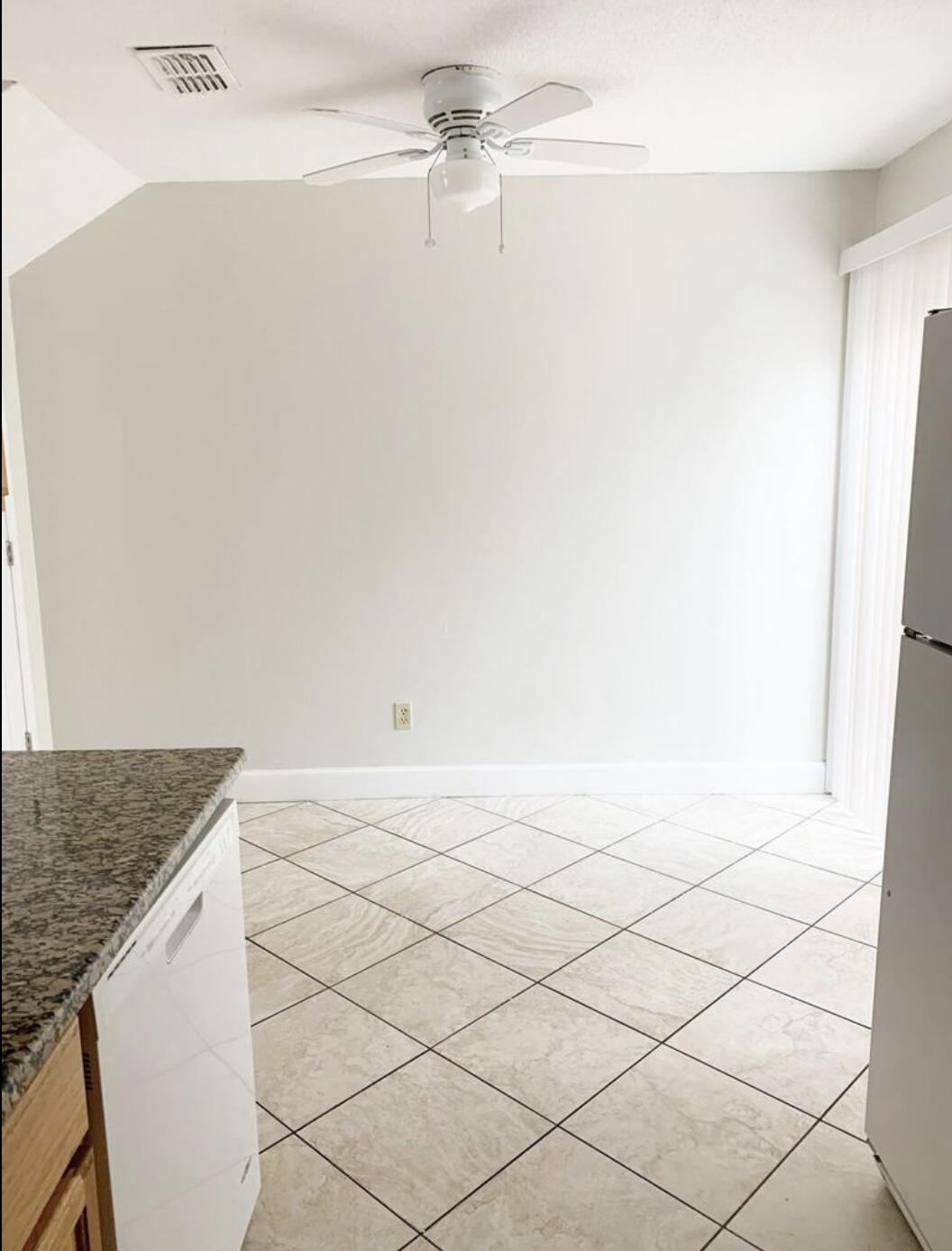 INDIAN HILLS - Residential Lease