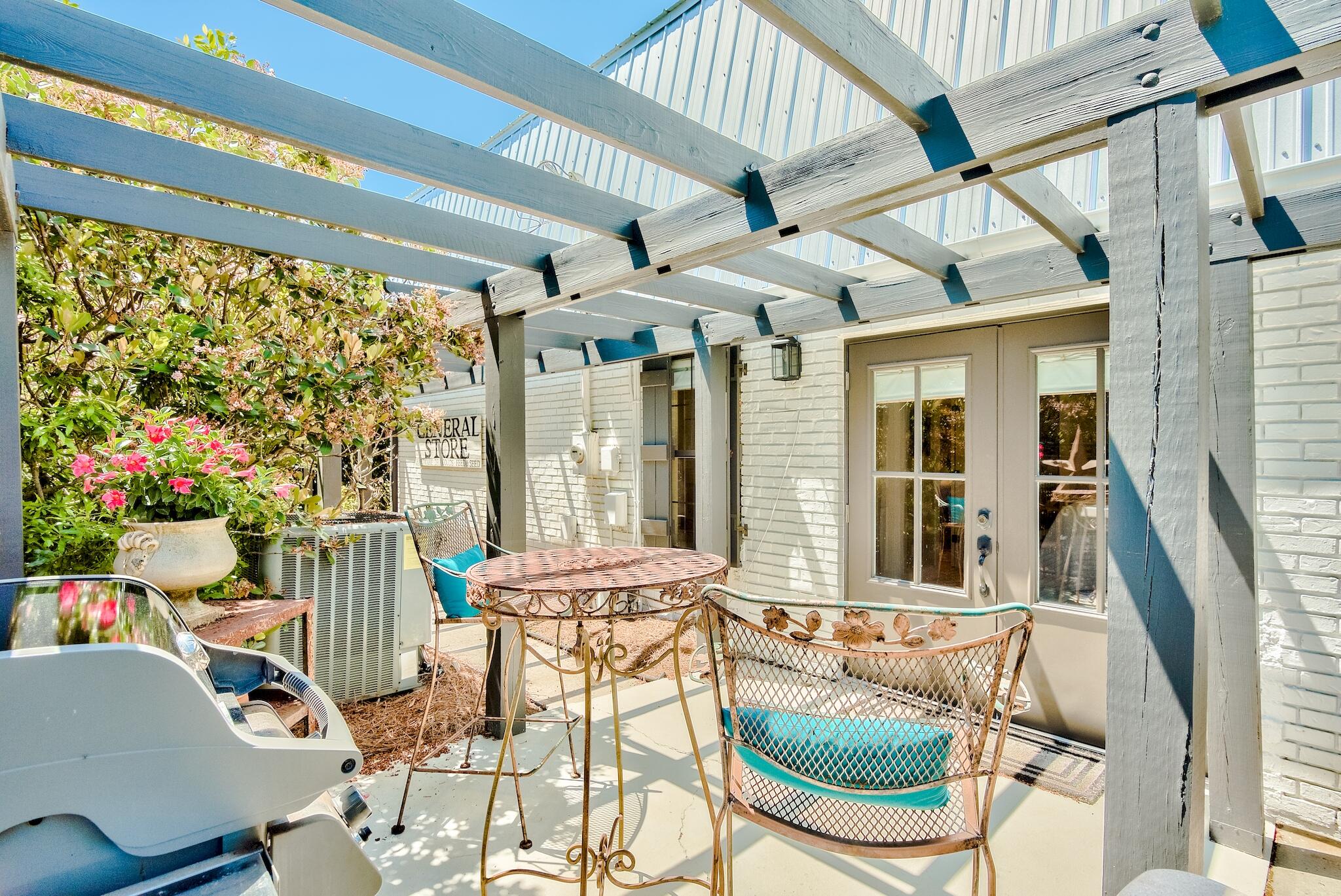 EASTERN LAKE ESTATES - Residential