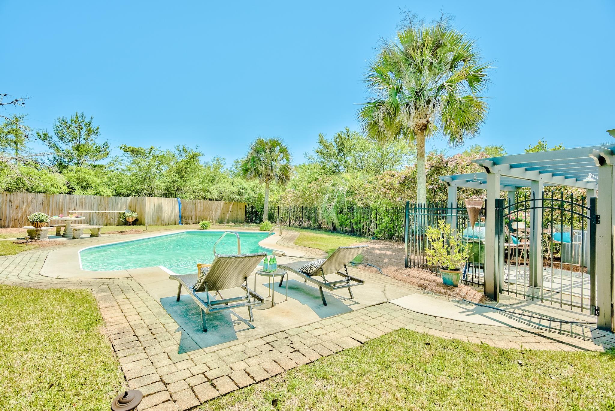 EASTERN LAKE ESTATES - Residential