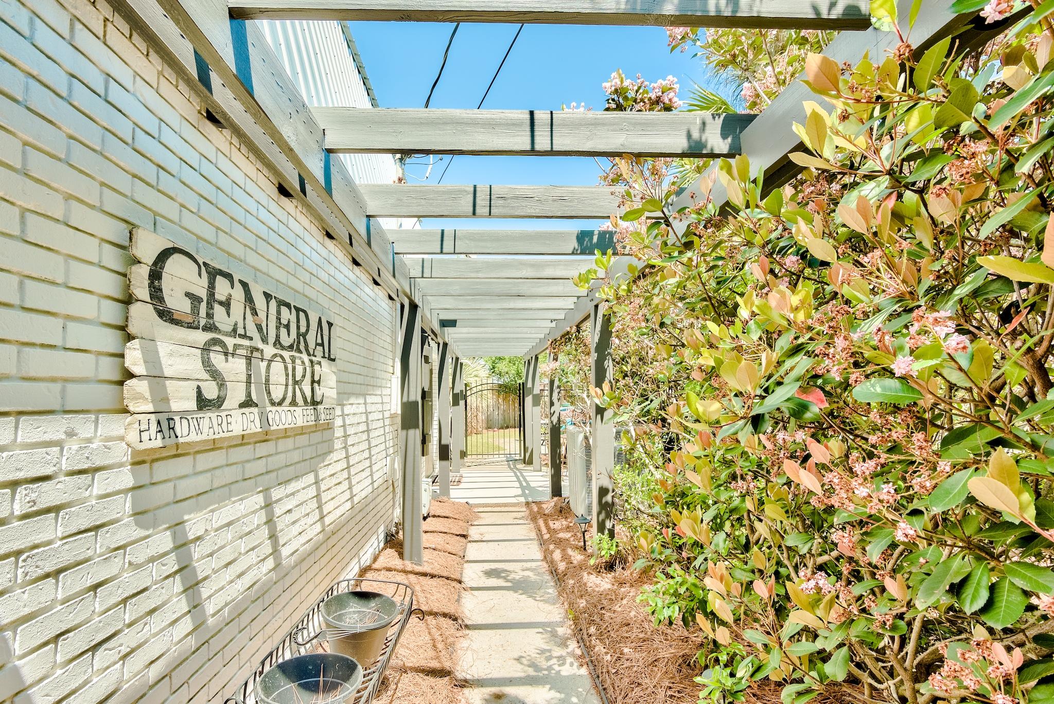 EASTERN LAKE ESTATES - Residential