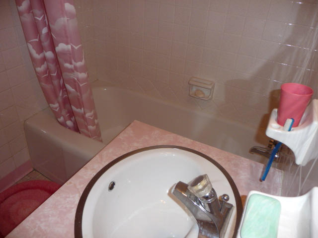 GREY MOSS POINT S/D LOT 6 BLK 6 - Residential