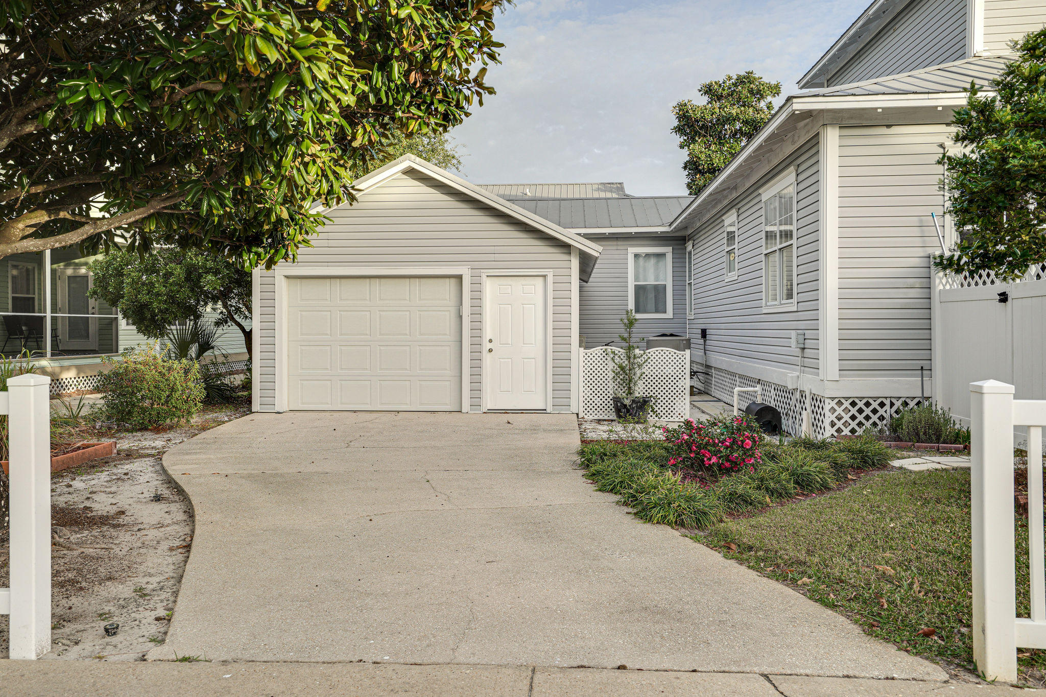 CRYSTAL BEACH - Residential