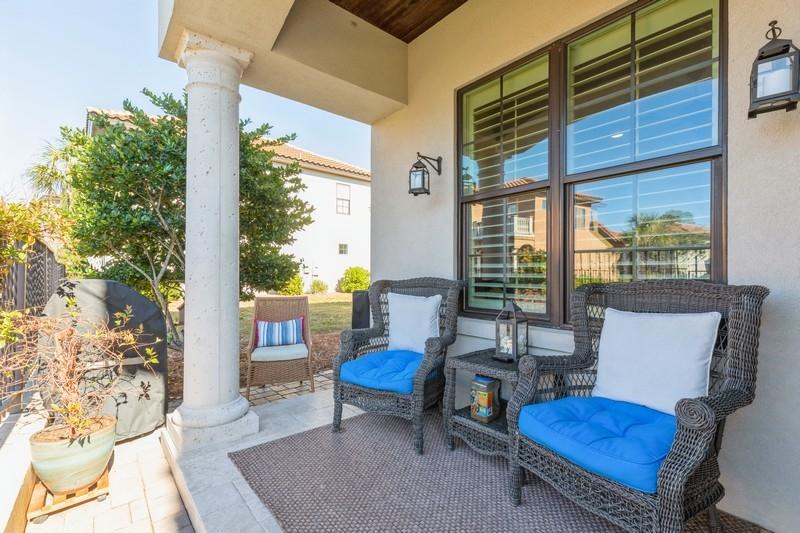 VILLA LAGO - Residential