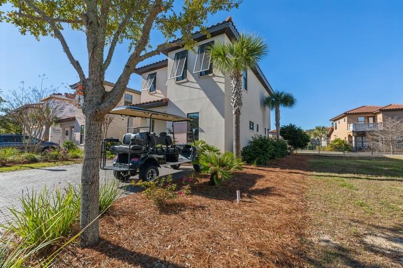 VILLA LAGO - Residential