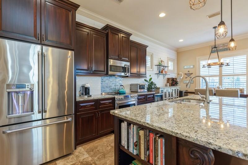 VILLA LAGO - Residential