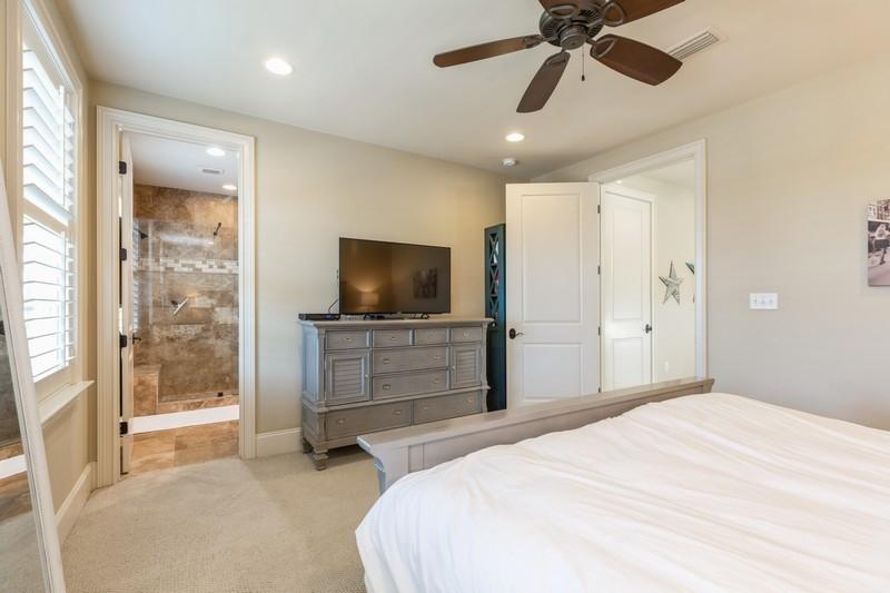 VILLA LAGO - Residential