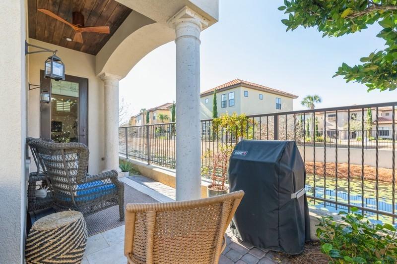 VILLA LAGO - Residential