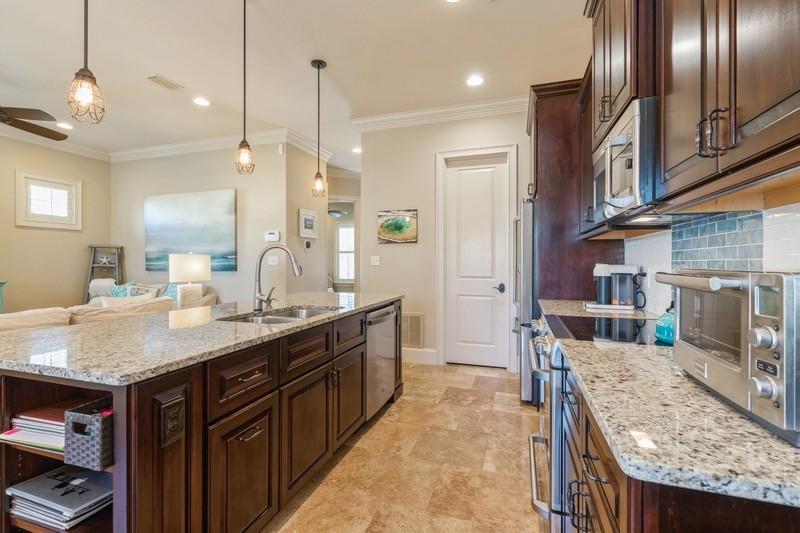 VILLA LAGO - Residential