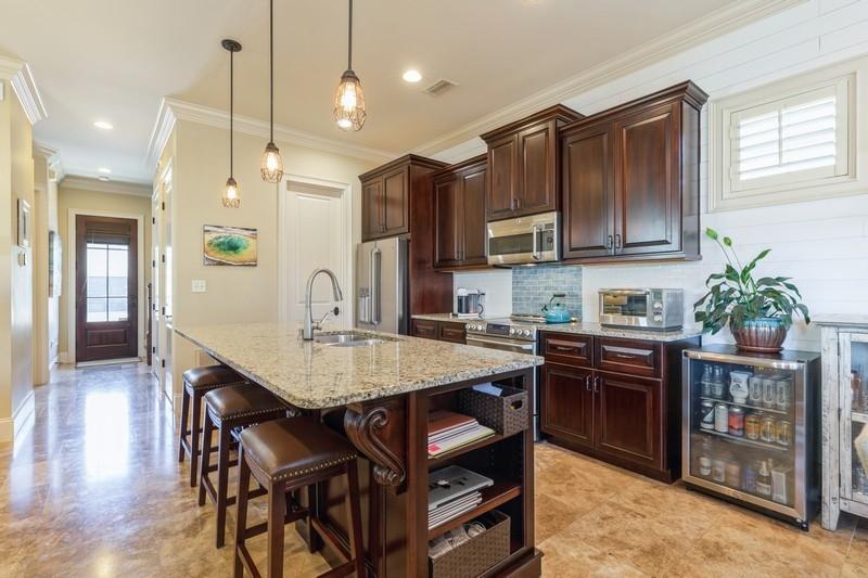 VILLA LAGO - Residential