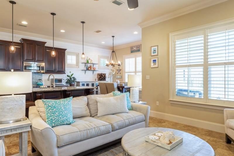 VILLA LAGO - Residential