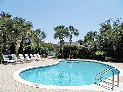 CASSINE GARDEN TOWN-HOMES PH I - Residential