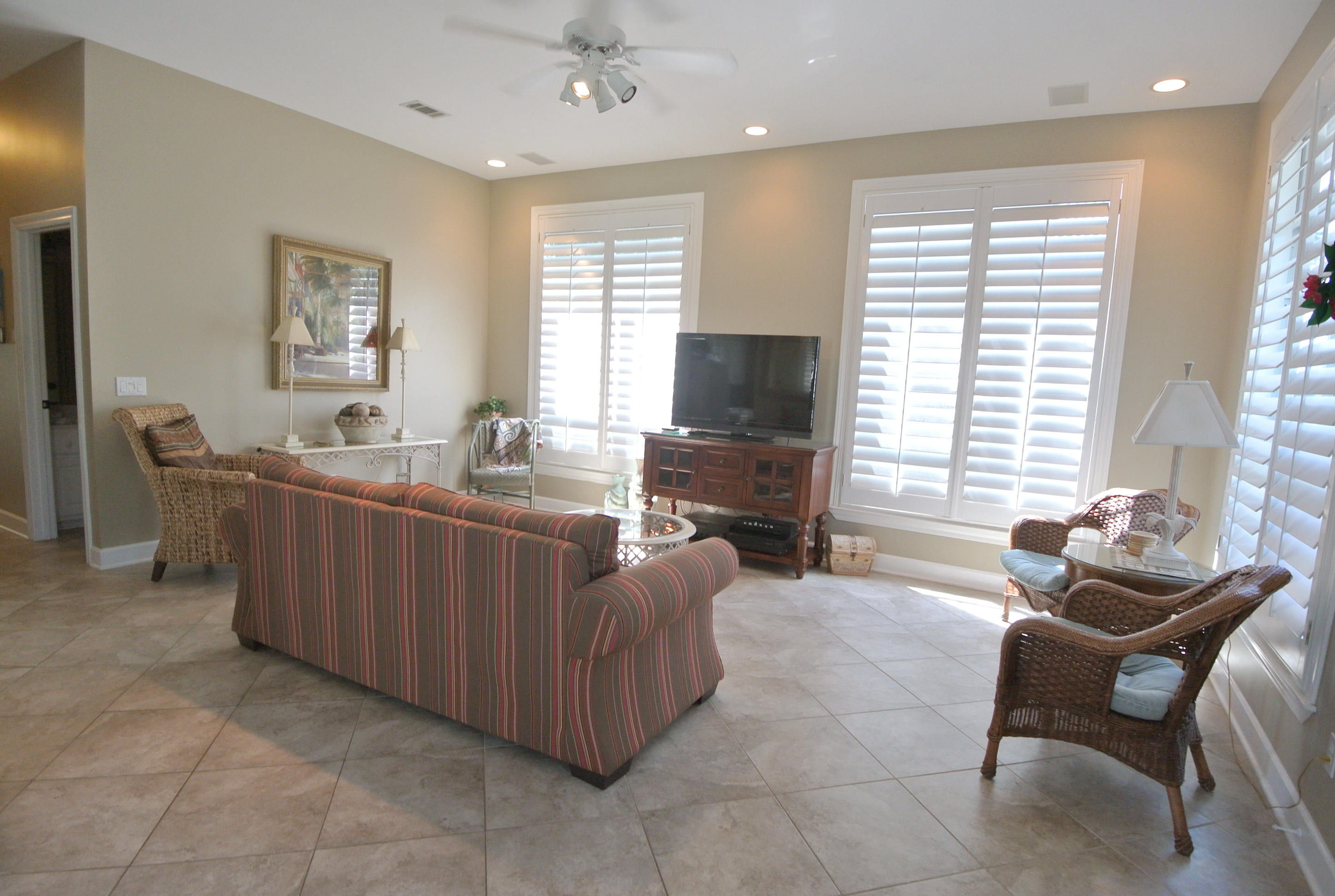 MARAVILLA COTTAGES - Residential