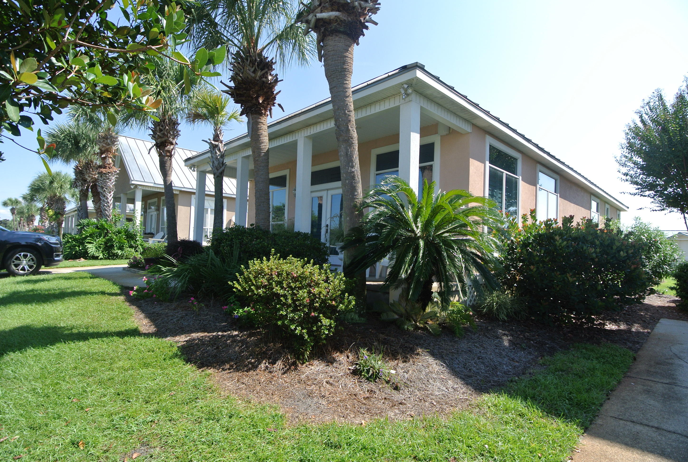 MARAVILLA COTTAGES - Residential