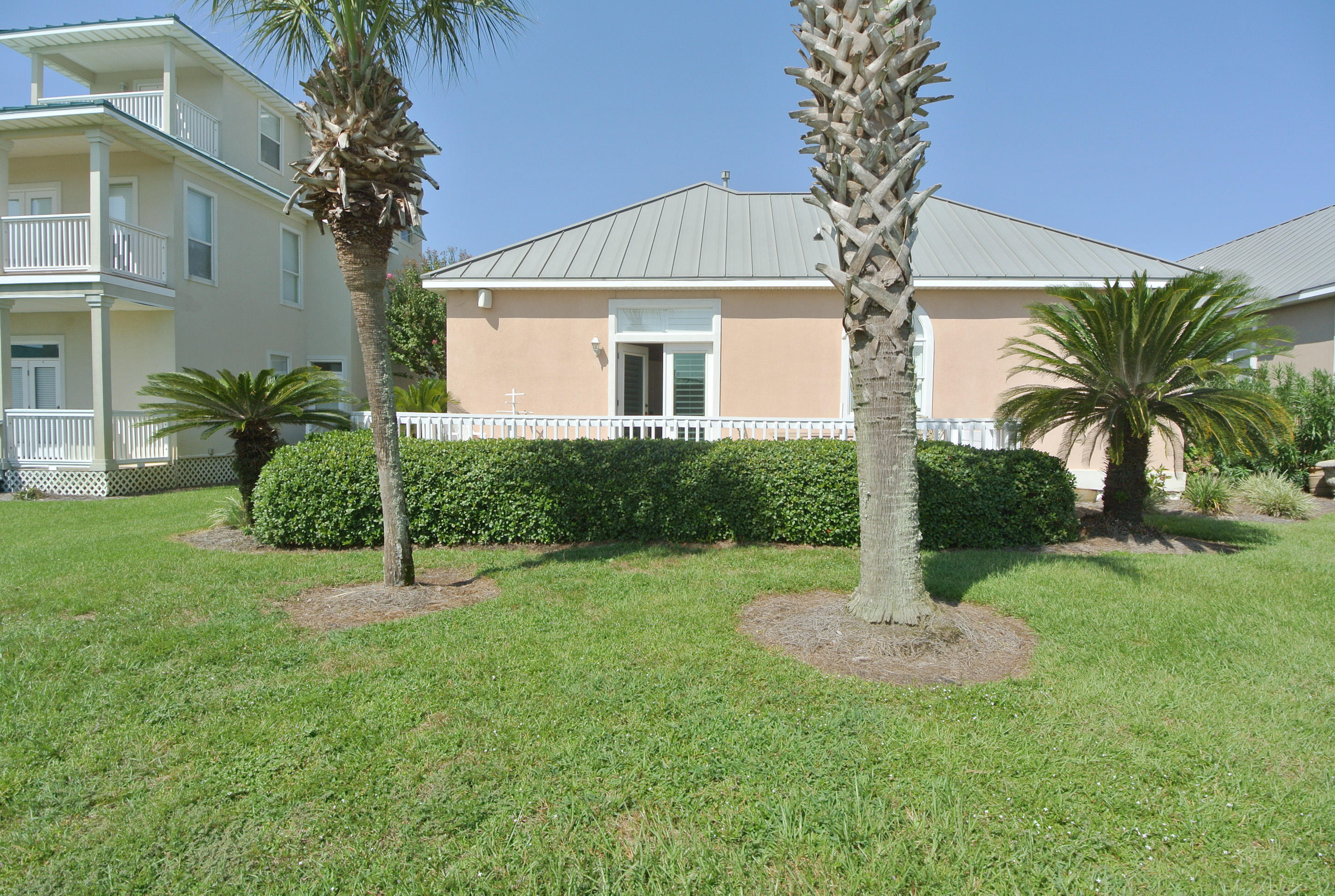 MARAVILLA COTTAGES - Residential