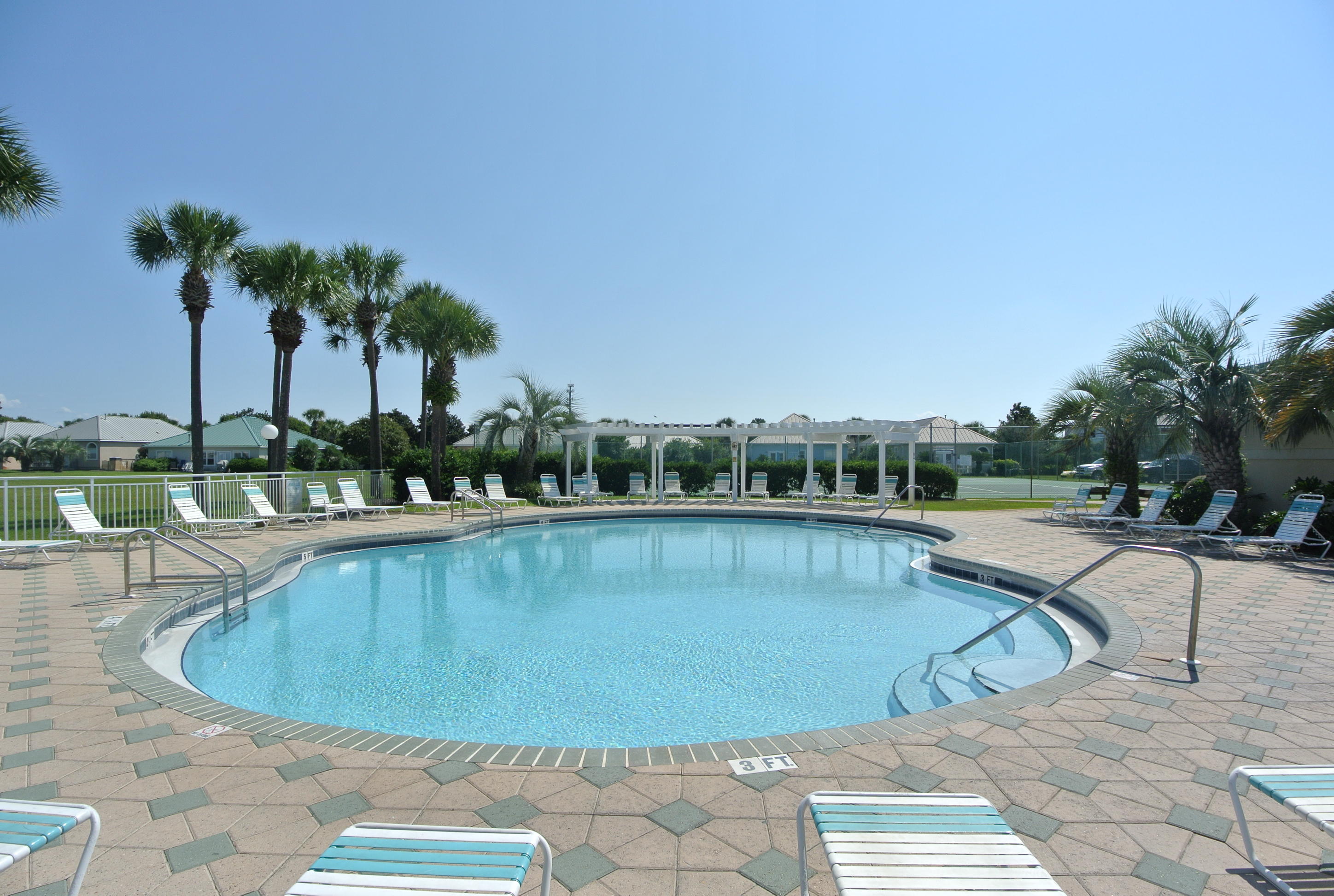 MARAVILLA COTTAGES - Residential