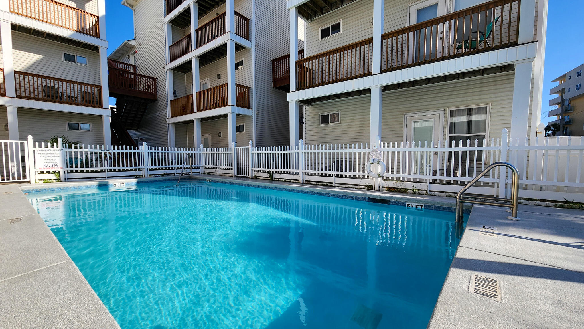 SUNSET COTTAGES - Residential
