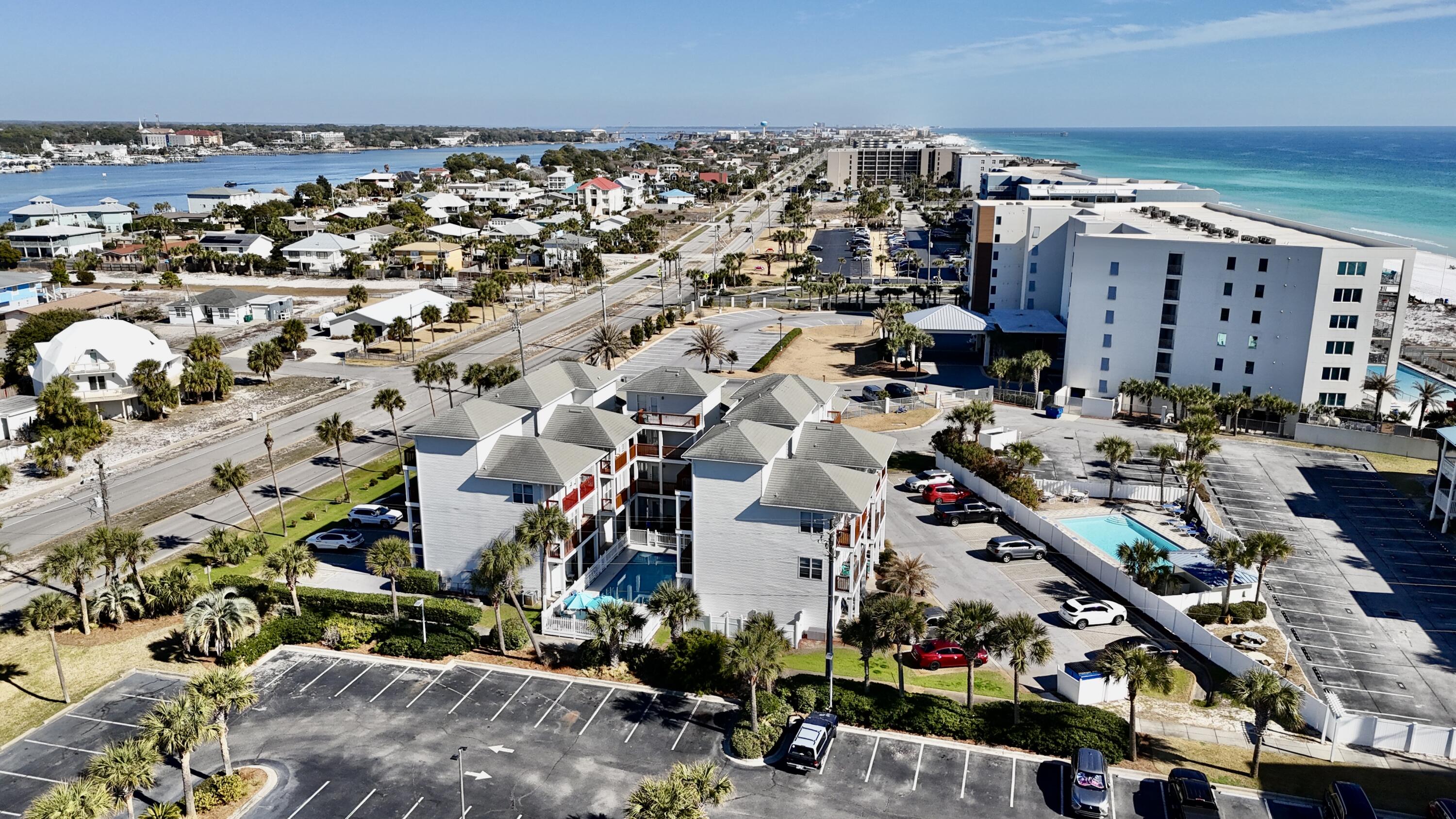 SUNSET COTTAGES - Residential