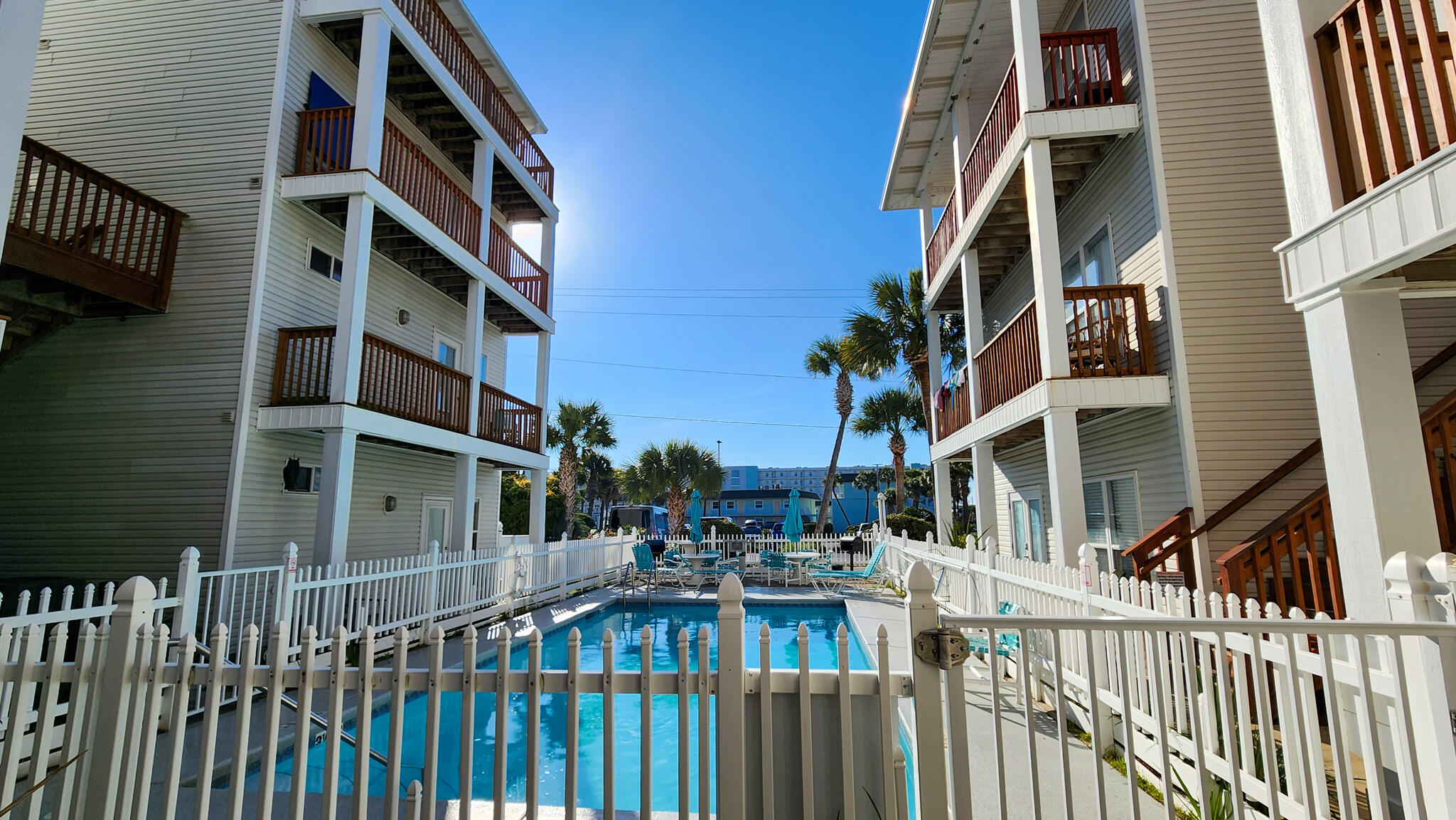 SUNSET COTTAGES - Residential