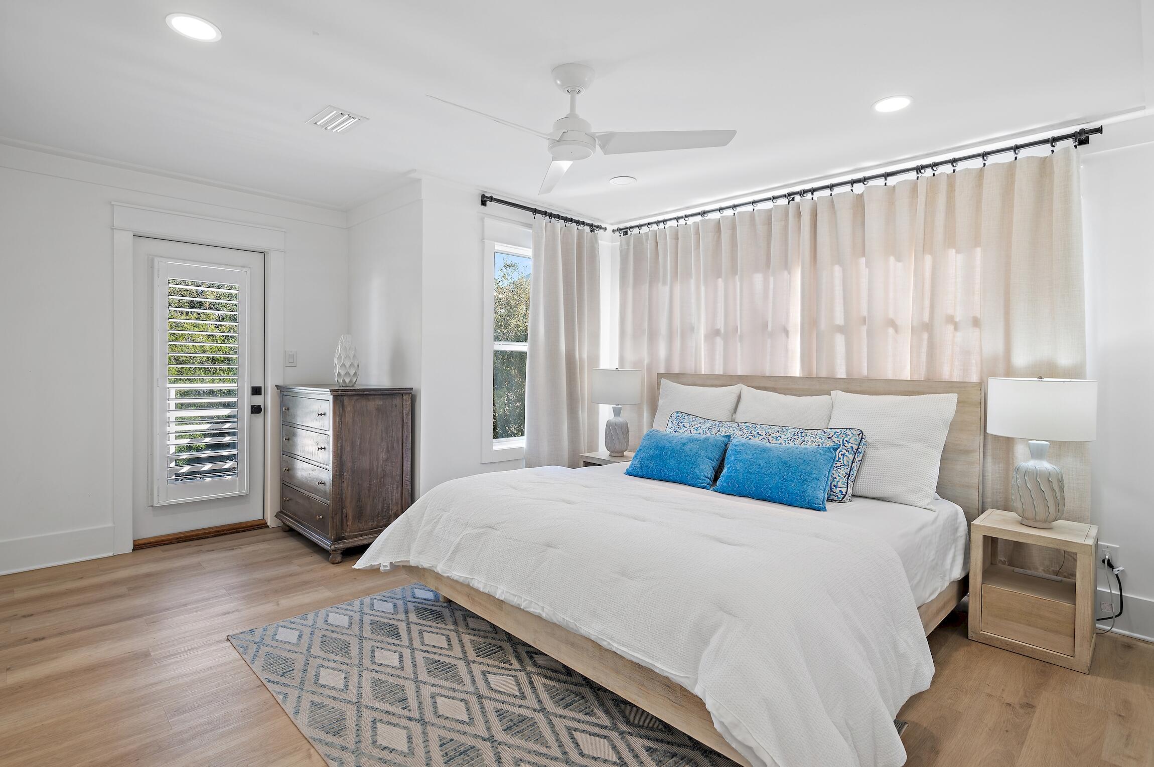 SUNRISE BEACH - Residential