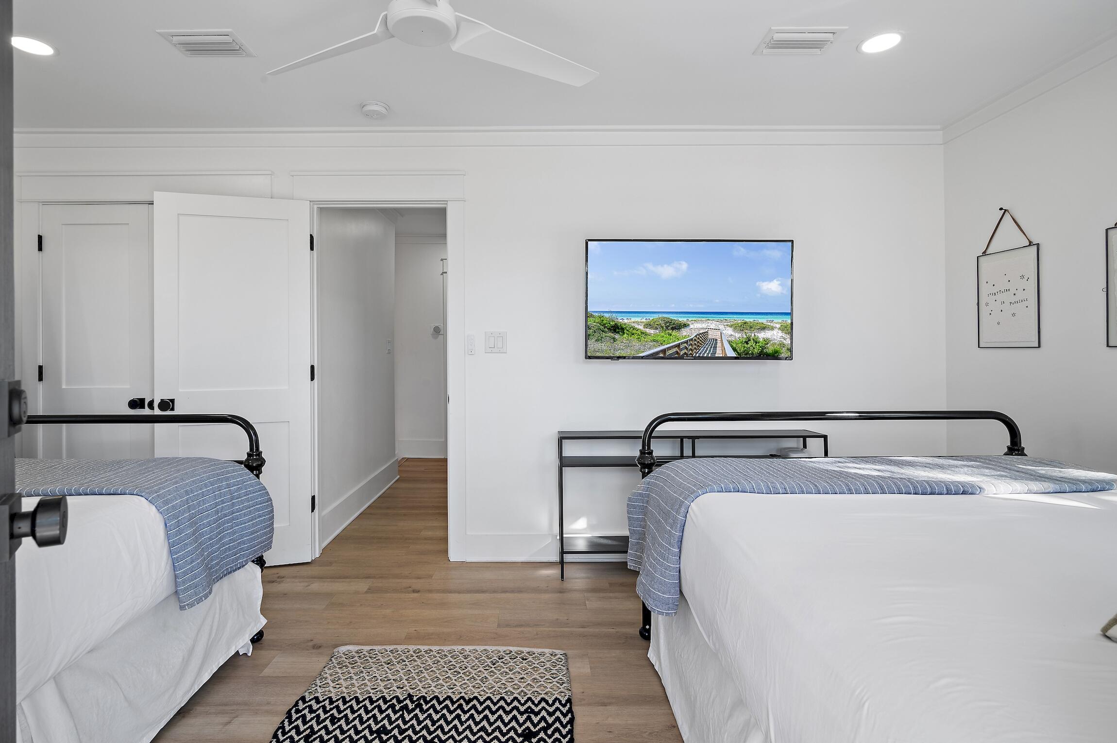 SUNRISE BEACH - Residential