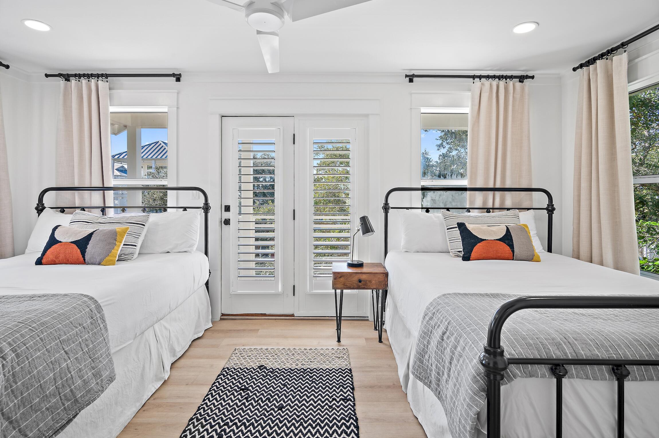 SUNRISE BEACH - Residential