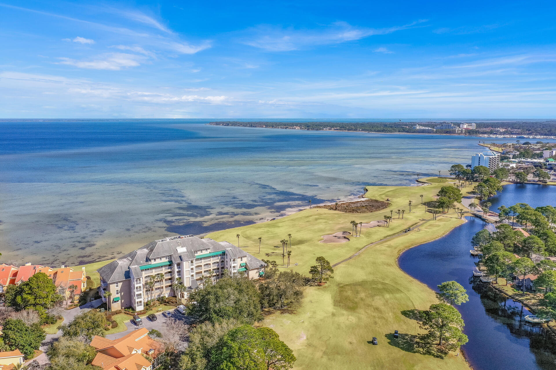PLAYERS CLUB ON THE BAY at Sandestin - Residential