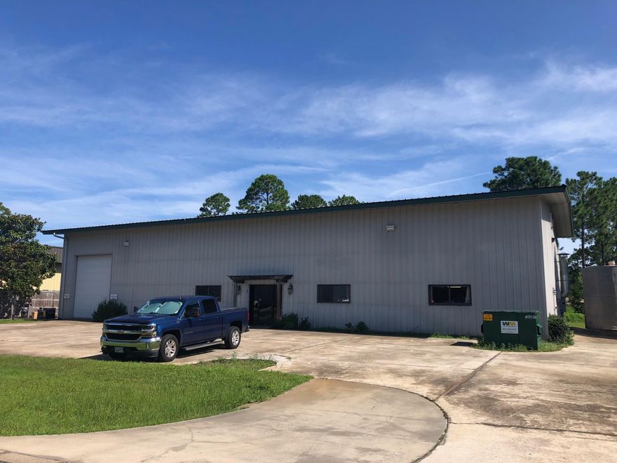 5,000 SF freestanding Office / Warehouse building in Santa Rosa Beach, FL. This building is located along Market Street which is centrally located in South Walton County. The property is 1/2 acre with
dimensions of 160' x 140'. The exterior of the property has 3 large roll up doors and the ability to have outside storage / laydown yard. The interior of the building has been designed to accommodate multiple tenants. The building has several short term tenants in place currently.