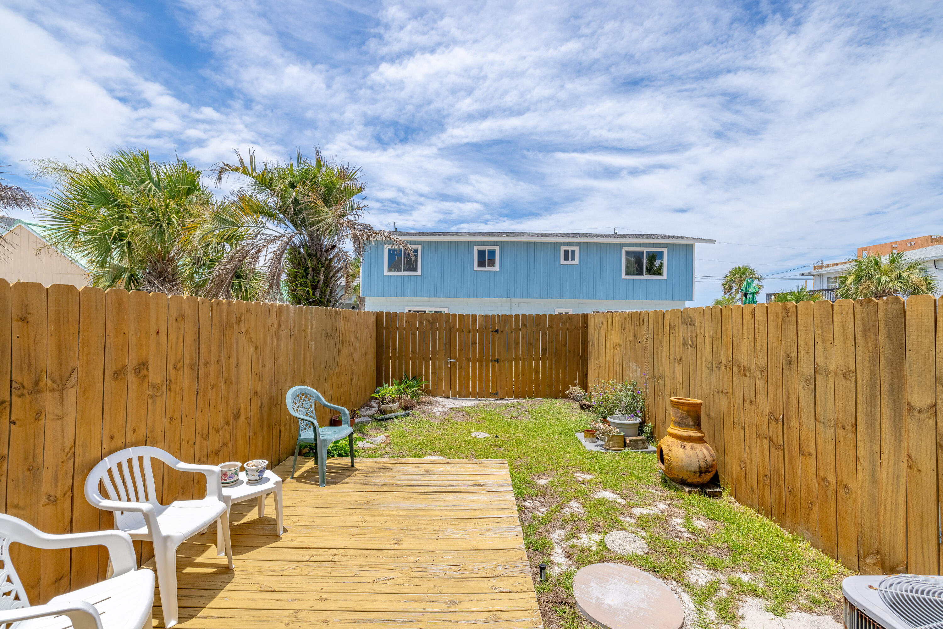 TREASURE ISLAND - Residential