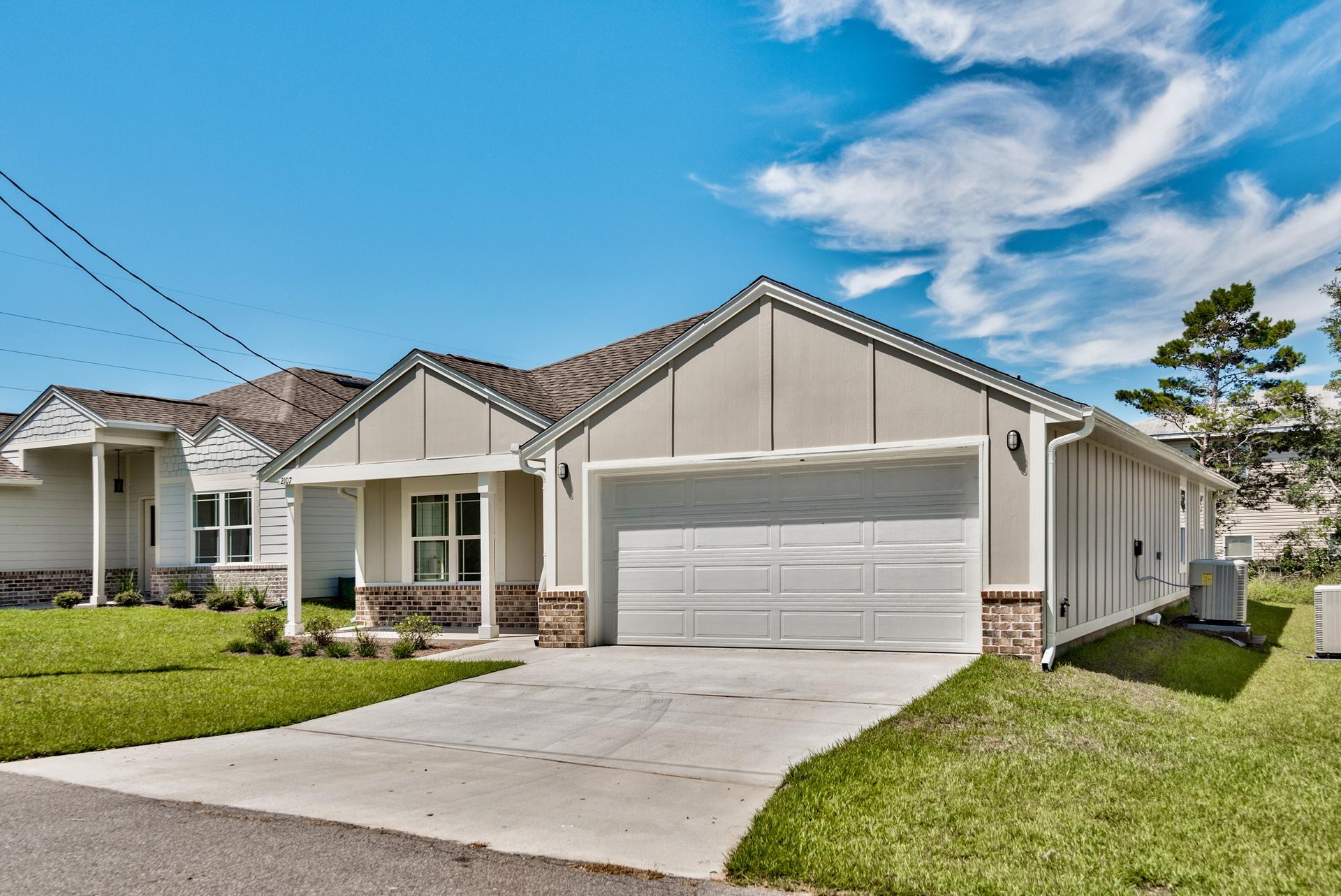 CRESCENT SHORES - Residential