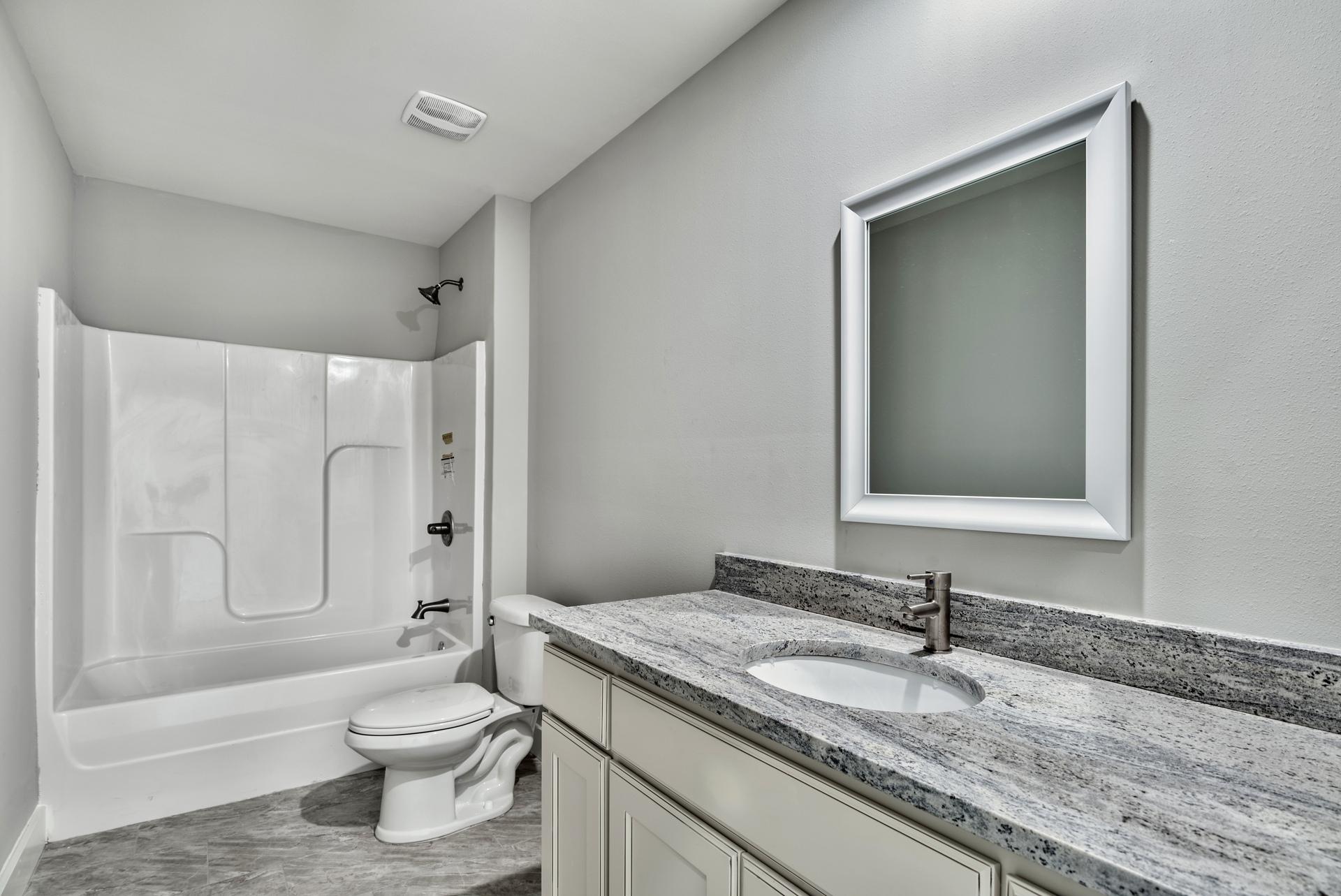 CRESCENT SHORES - Residential