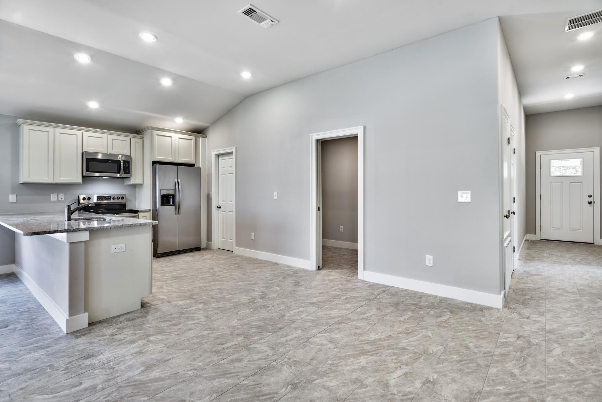 CRESCENT SHORES - Residential