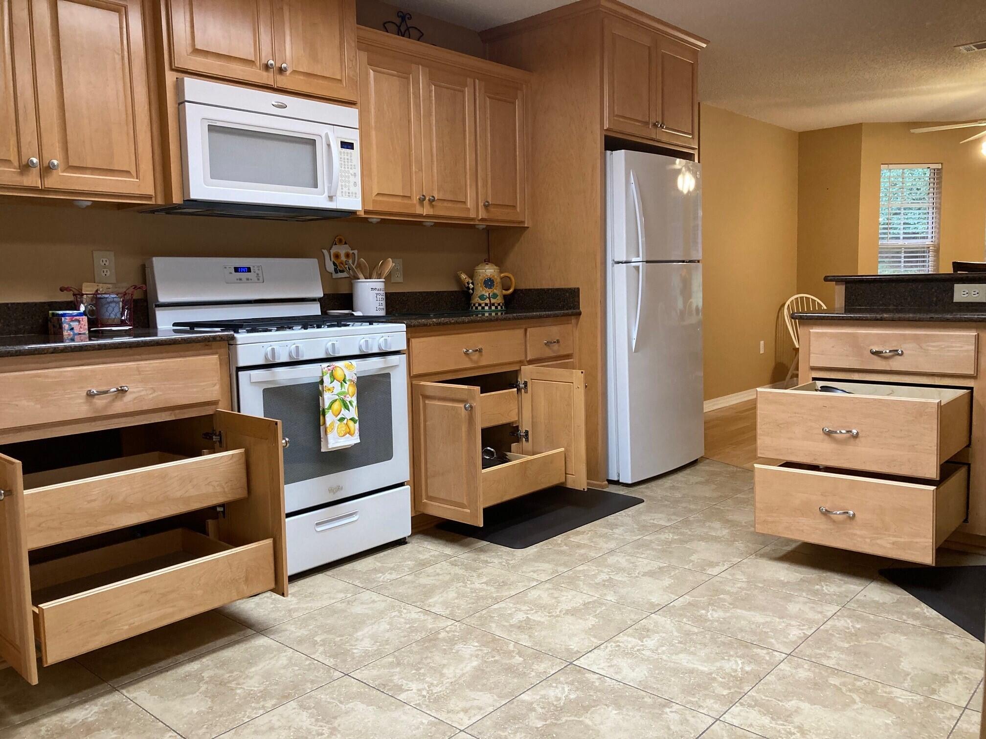 MATHISON CREEK ESTATES S/D PH 1 - Residential