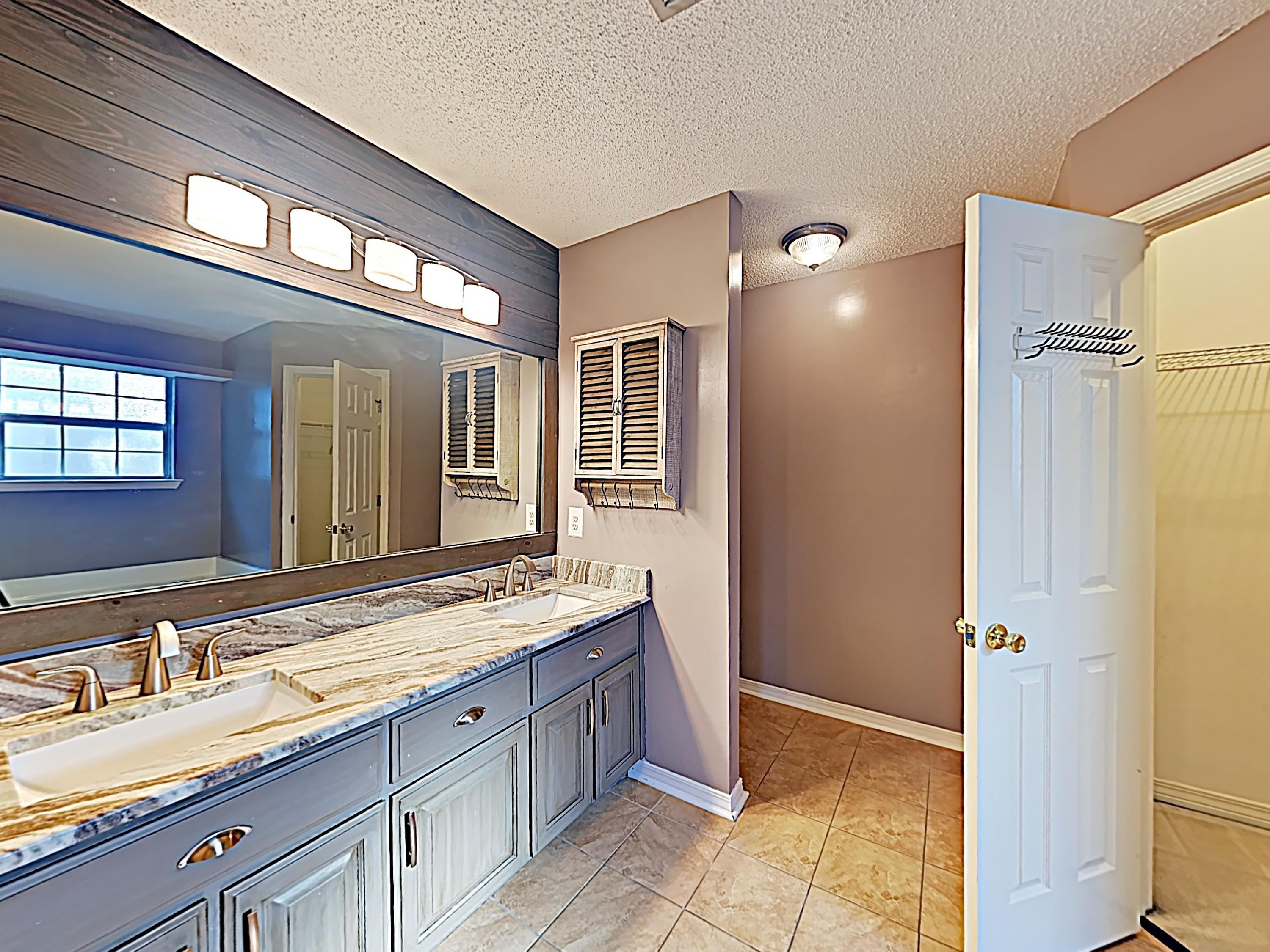 VILLA DANIELLE 1ST ADDN - Residential