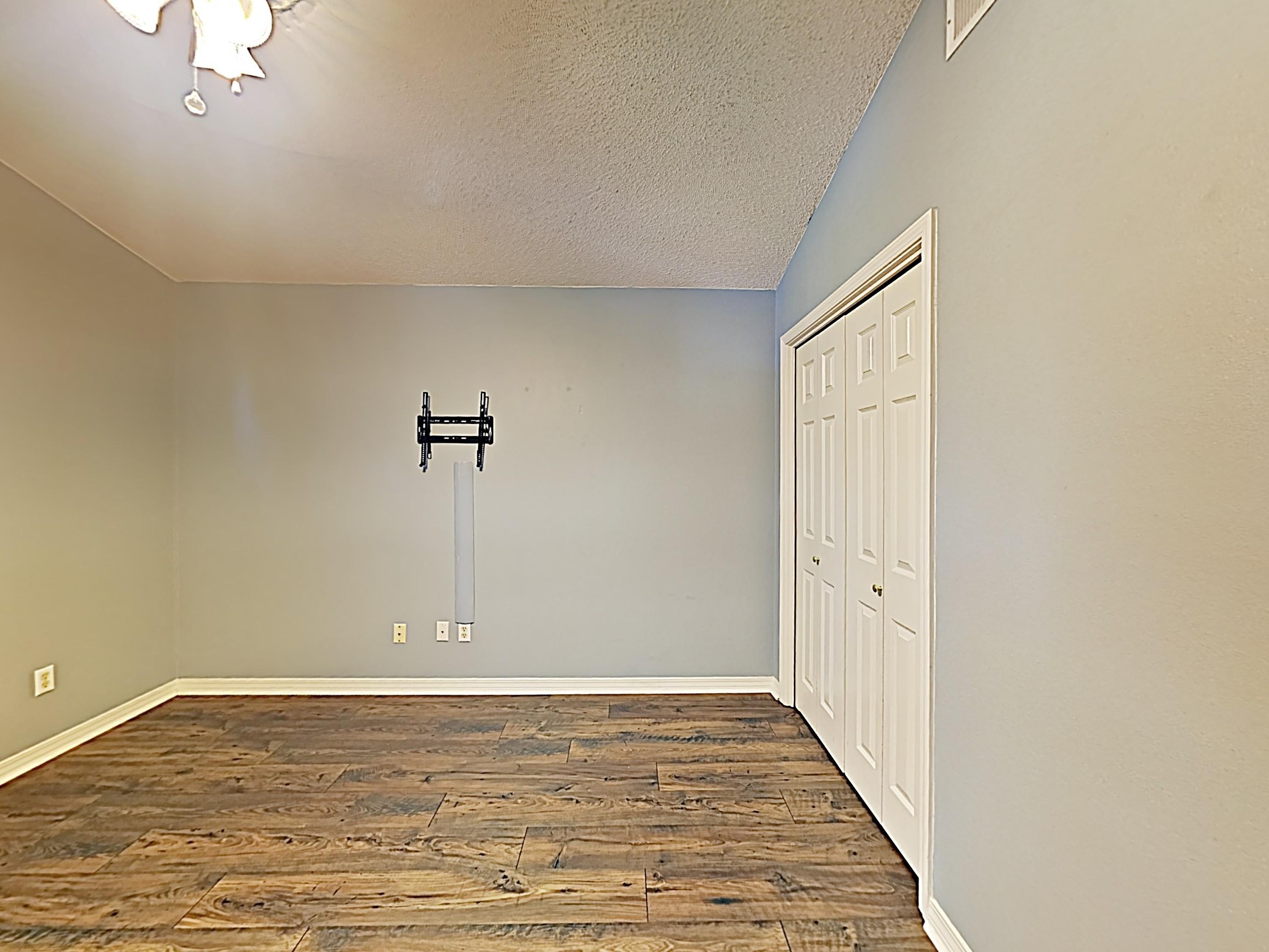 VILLA DANIELLE 1ST ADDN - Residential