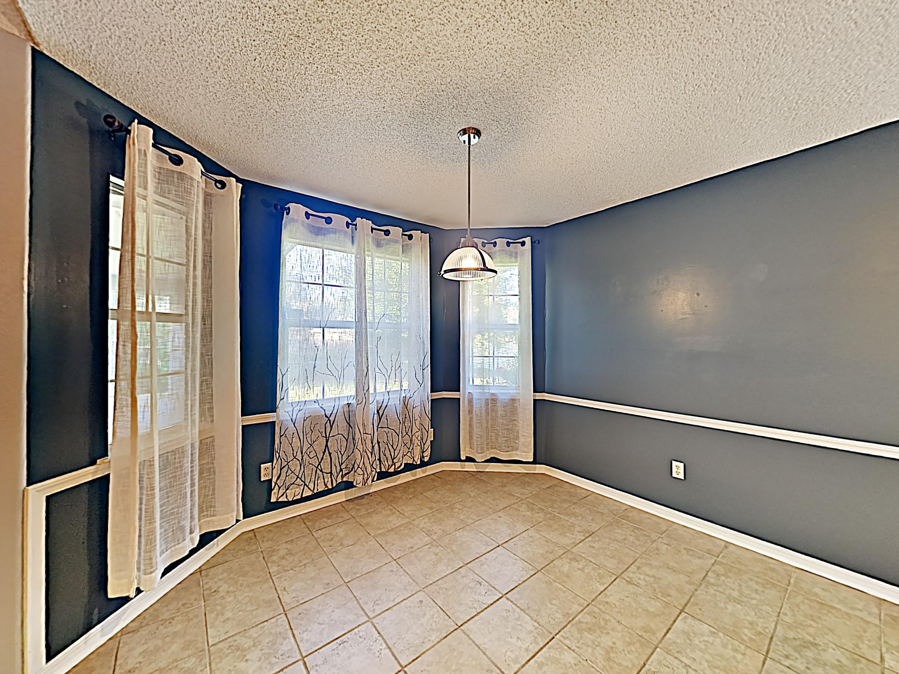 VILLA DANIELLE 1ST ADDN - Residential