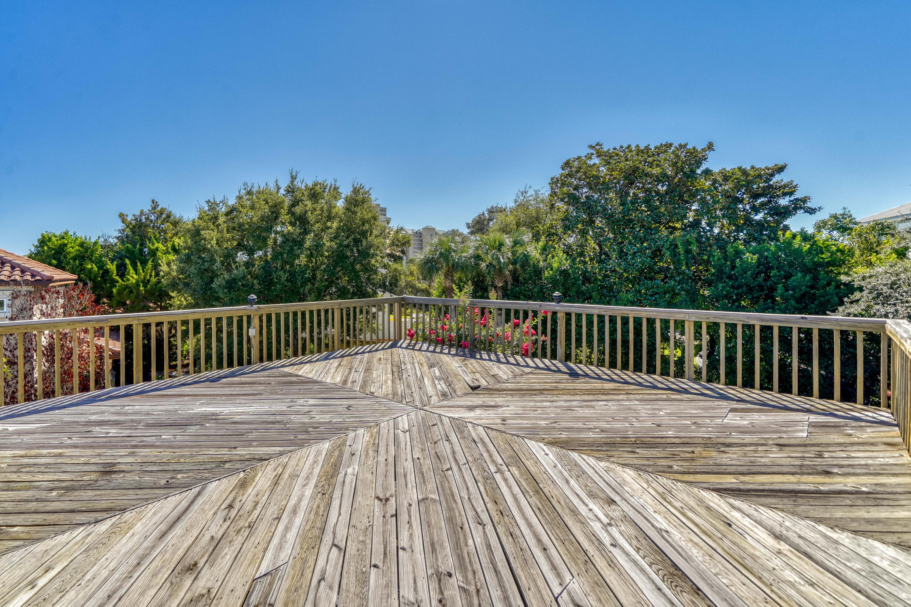 GULF PINES - Residential