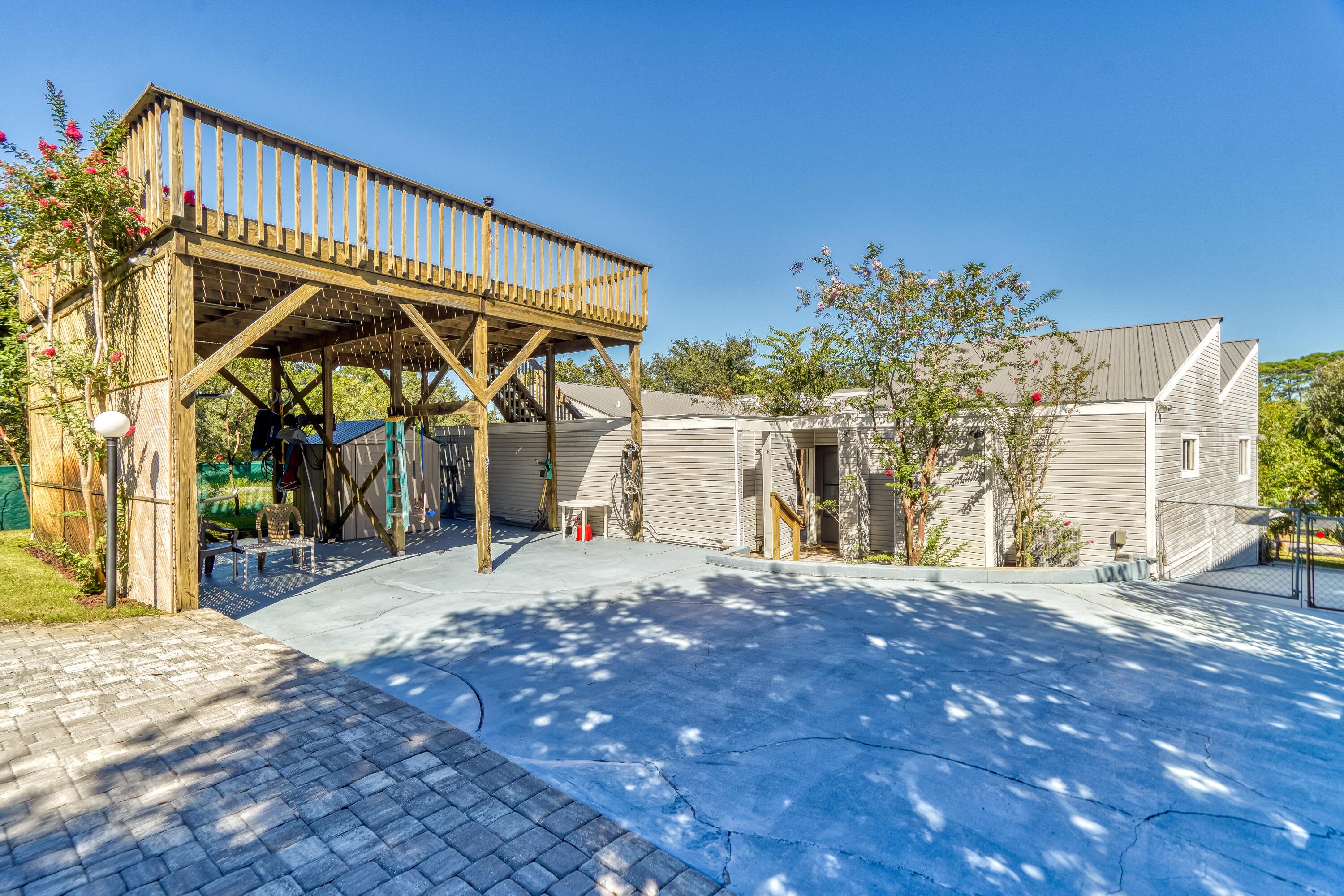 GULF PINES - Residential