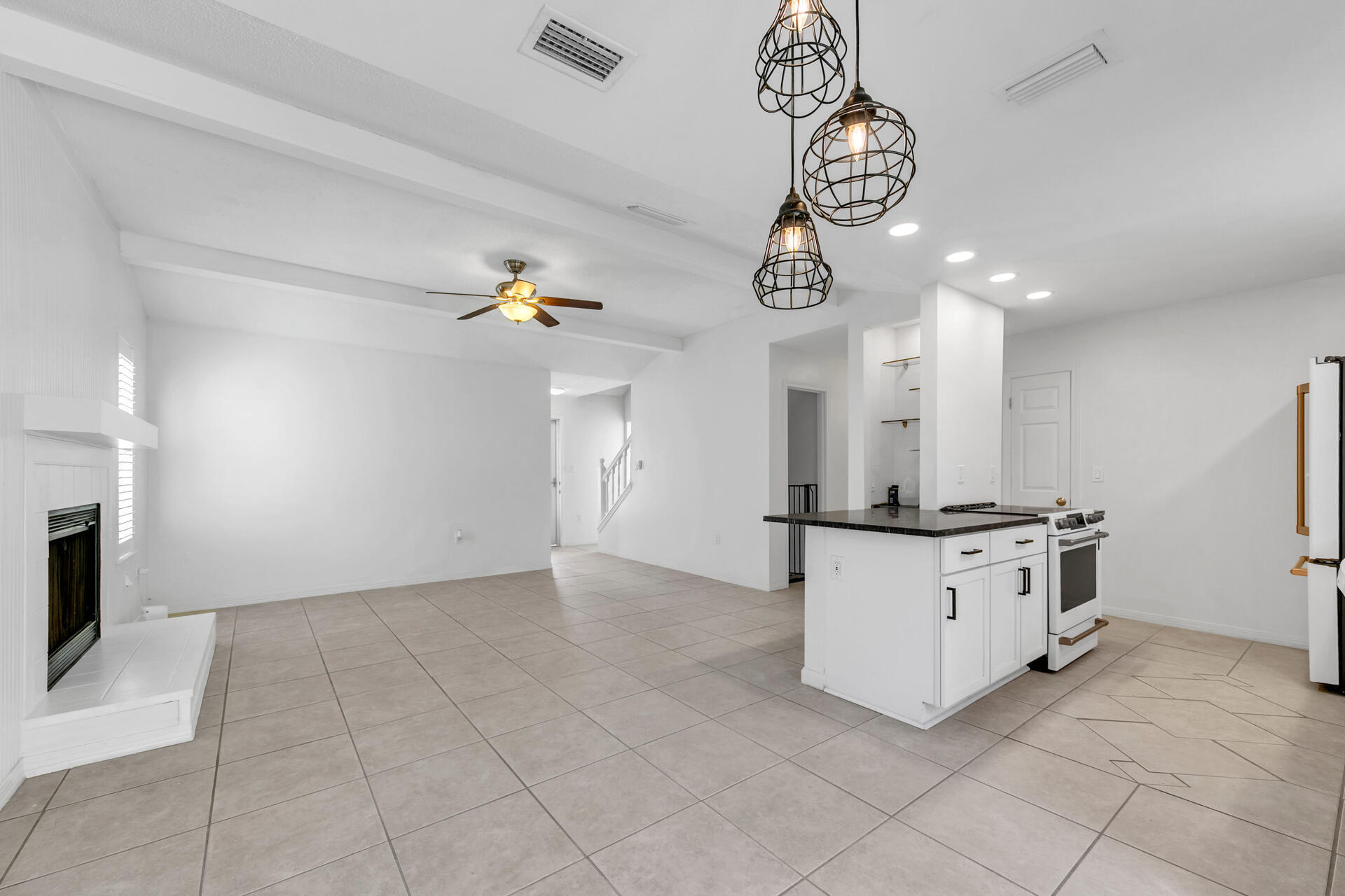 BLUE PINE VILLAGE PH 1 - Residential