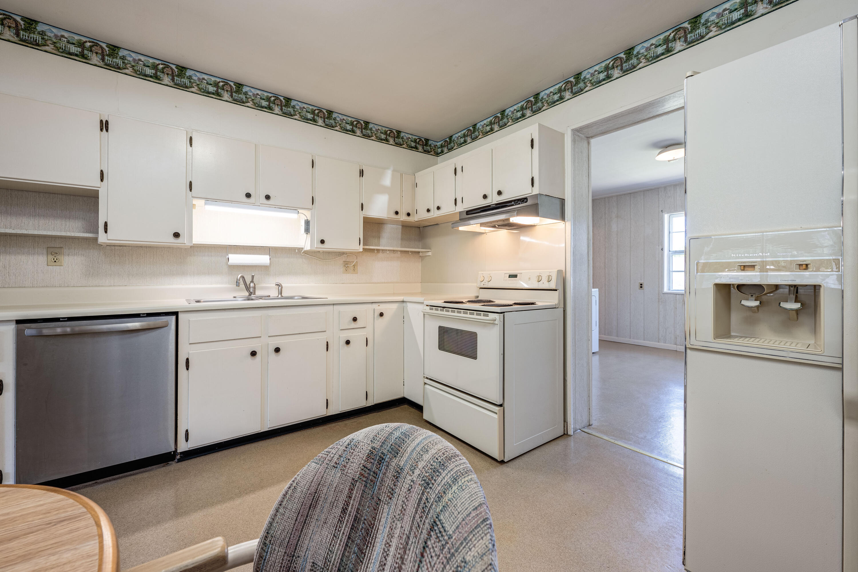 ELLIOTTS POINT 4TH ADDN - Residential