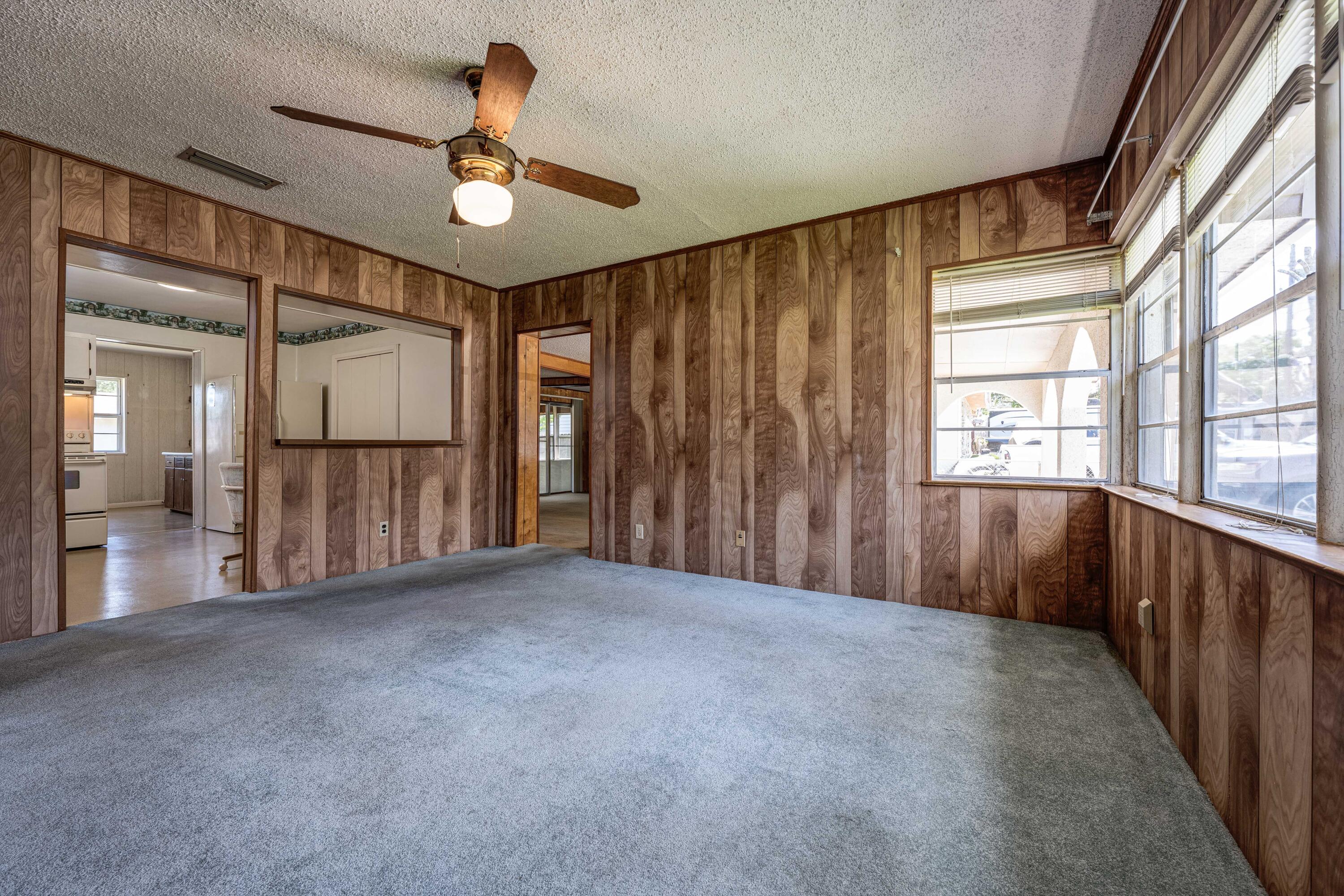 ELLIOTTS POINT 4TH ADDN - Residential