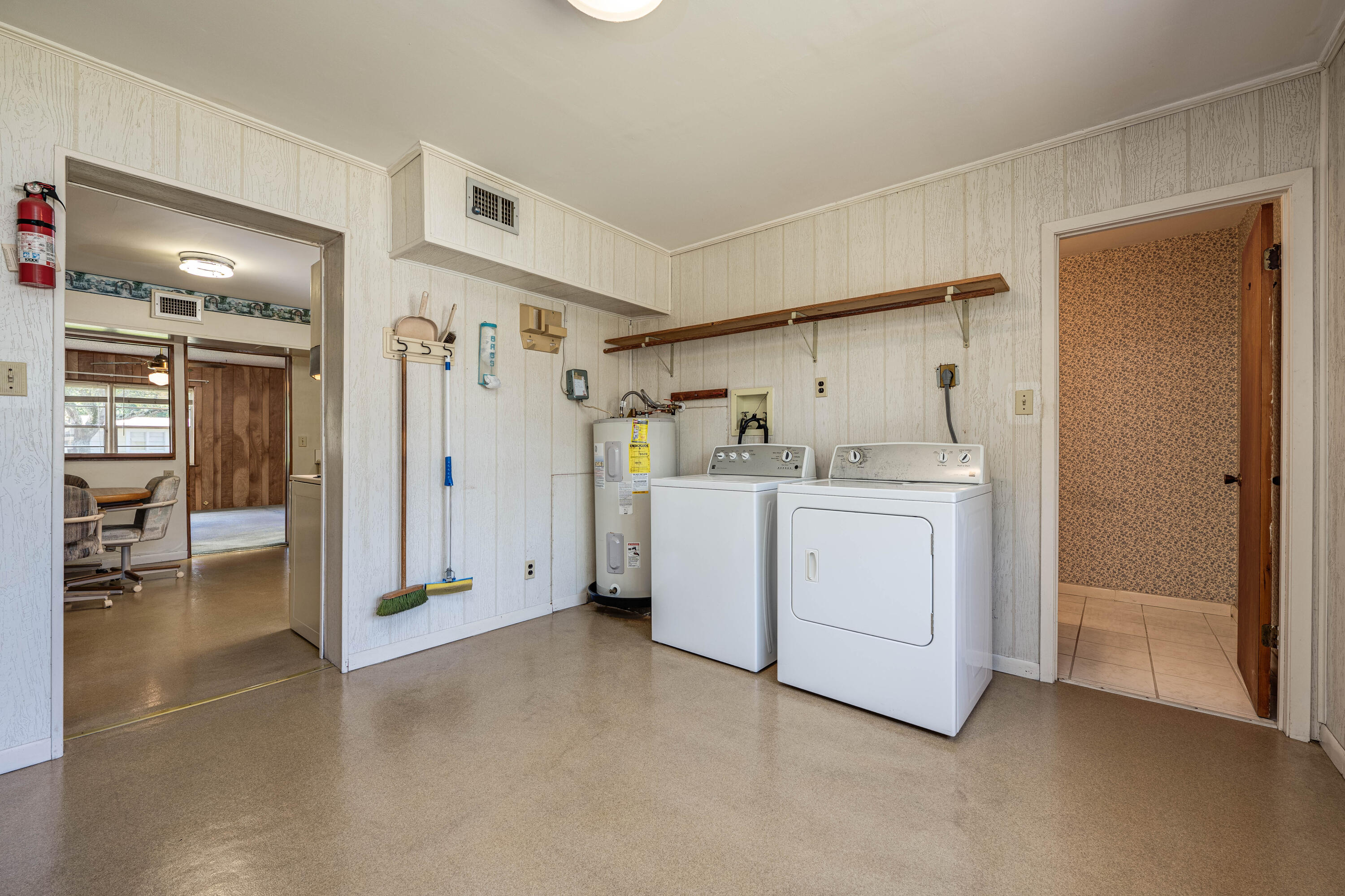 ELLIOTTS POINT 4TH ADDN - Residential