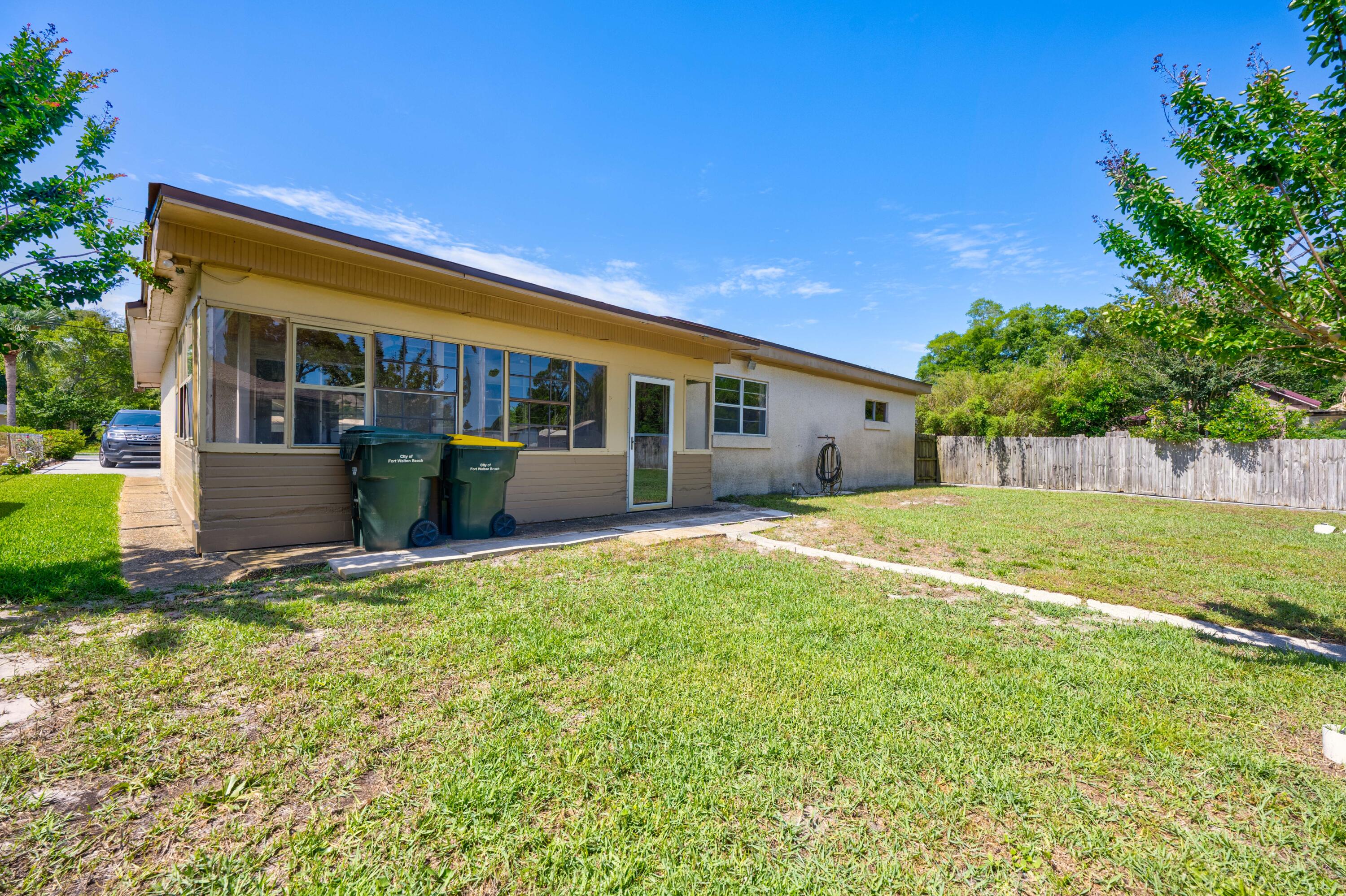 ELLIOTTS POINT 4TH ADDN - Residential