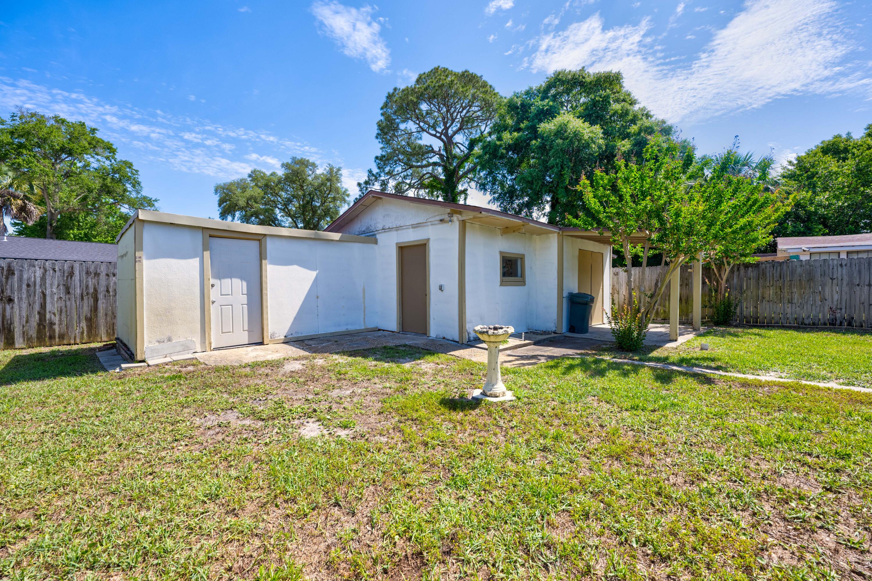 ELLIOTTS POINT 4TH ADDN - Residential