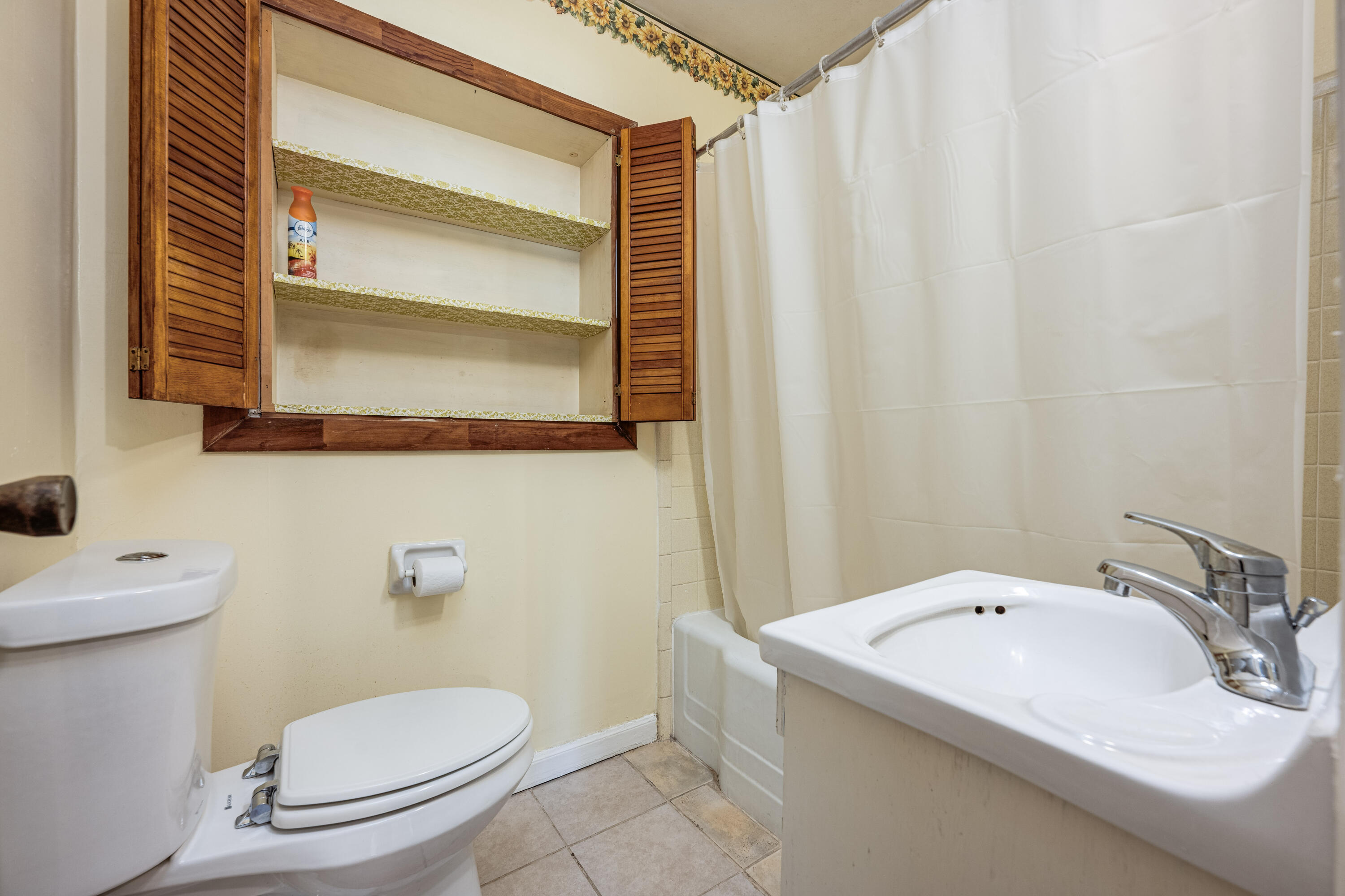 ELLIOTTS POINT 4TH ADDN - Residential