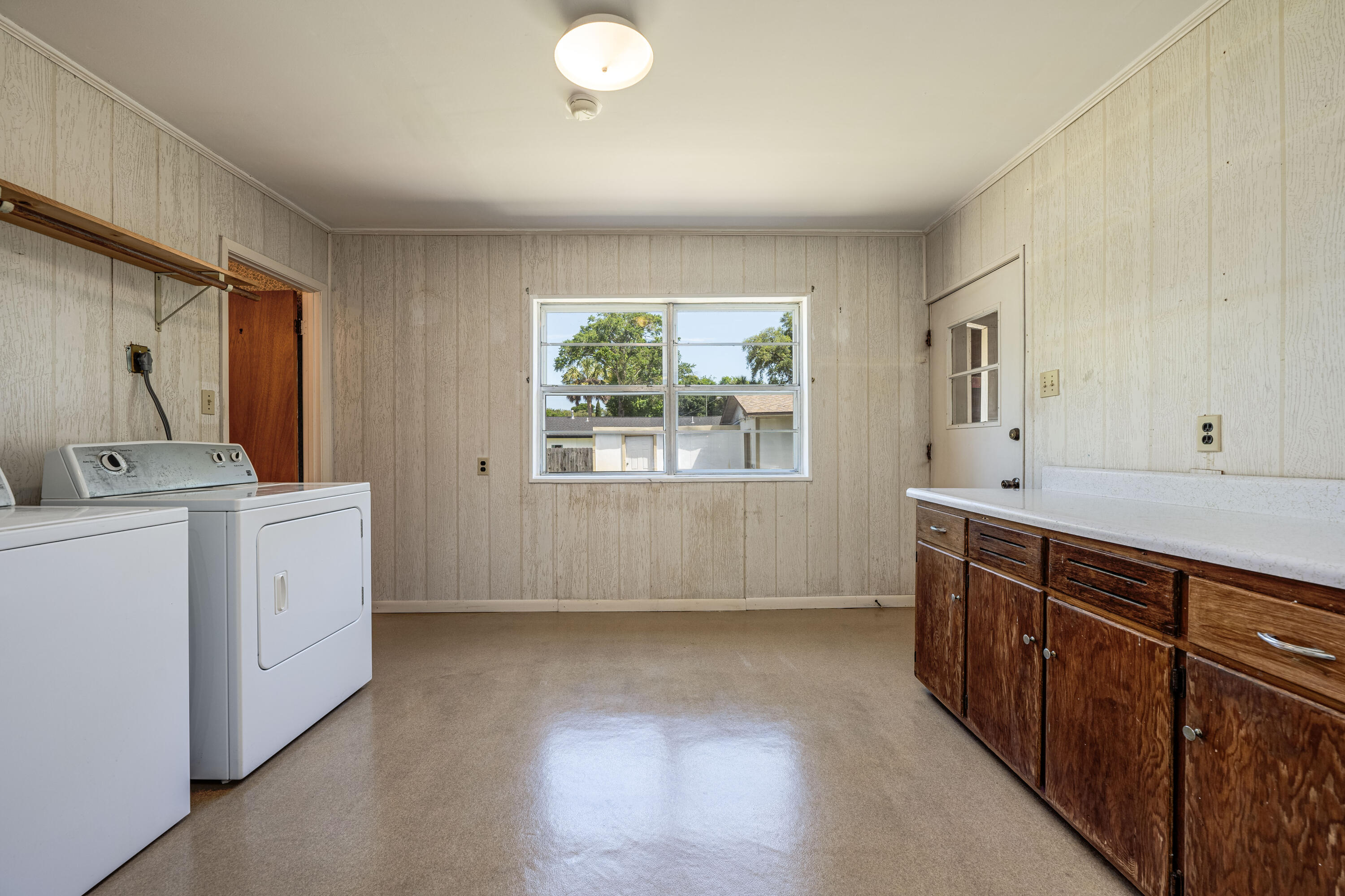 ELLIOTTS POINT 4TH ADDN - Residential