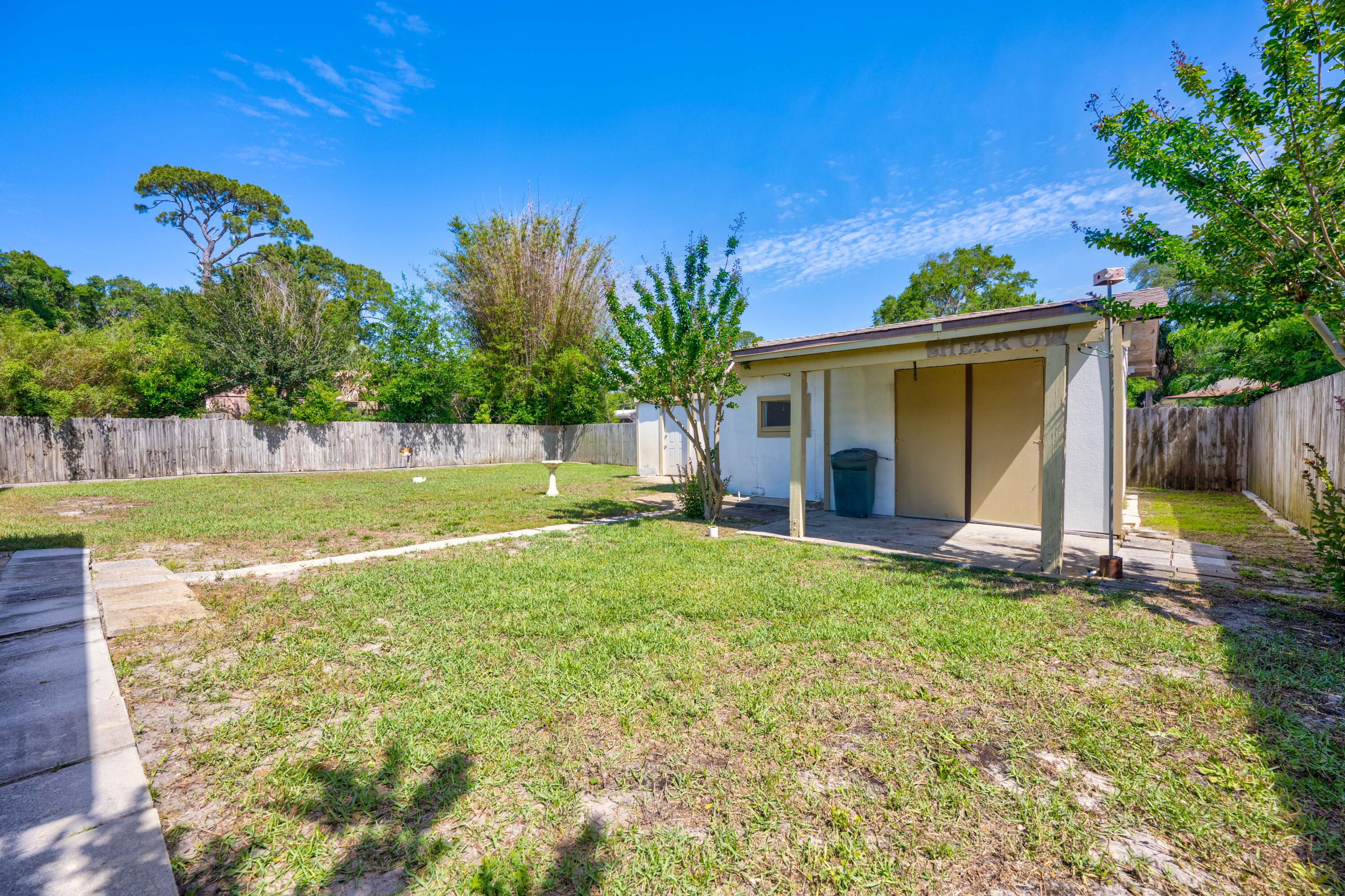 ELLIOTTS POINT 4TH ADDN - Residential