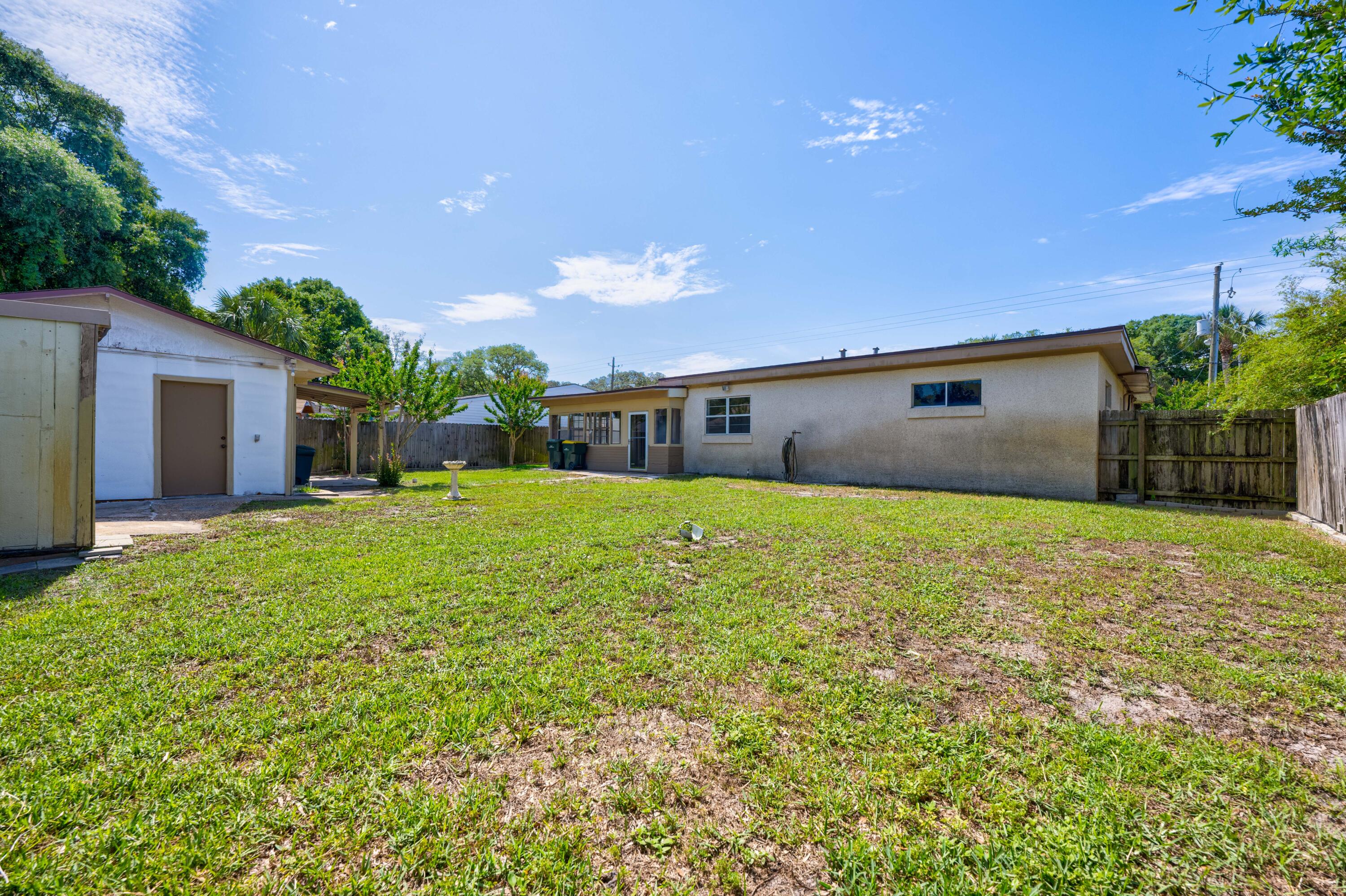 ELLIOTTS POINT 4TH ADDN - Residential